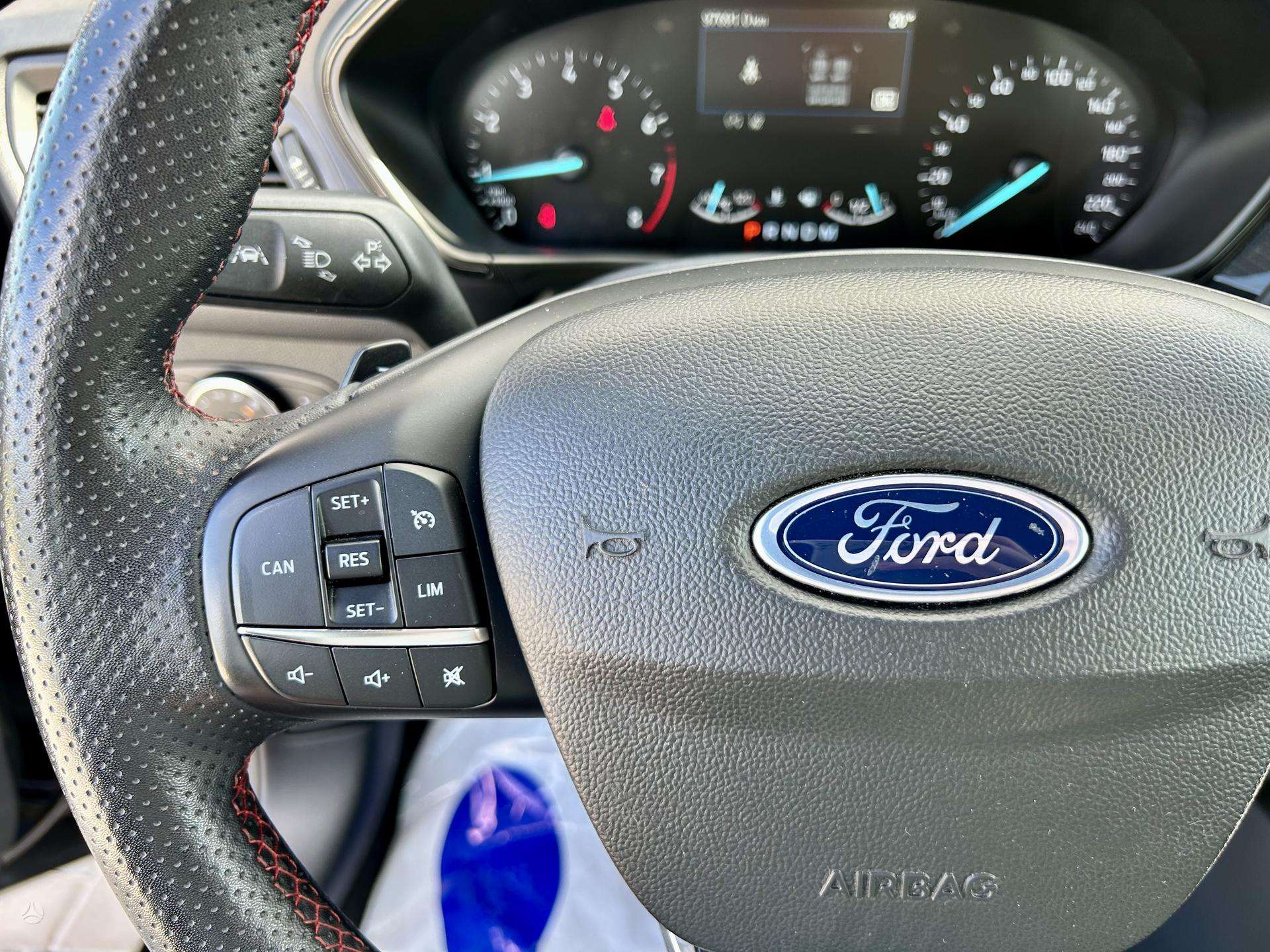 Ford Focus фото 19