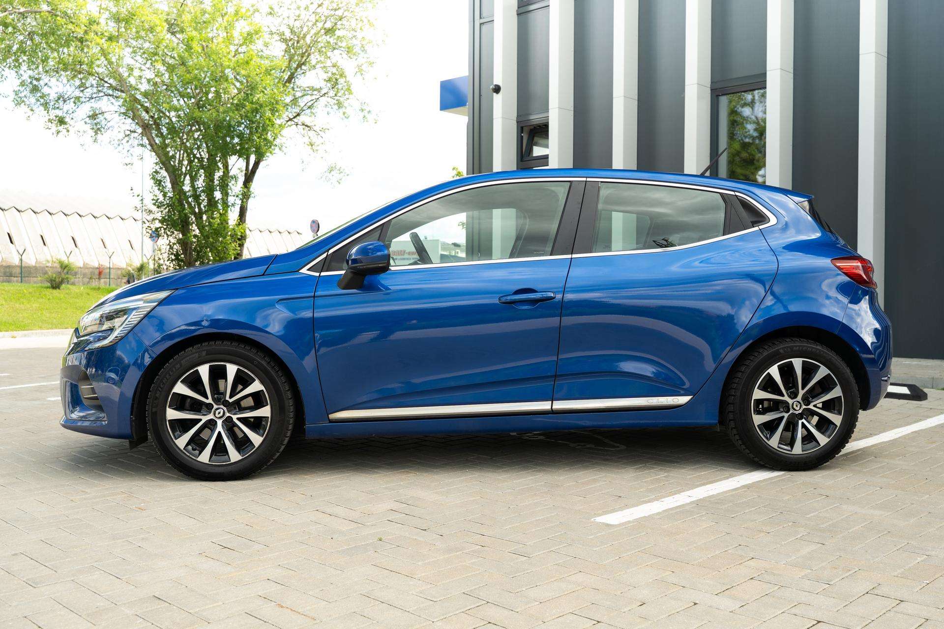 Renault Clio фото 2