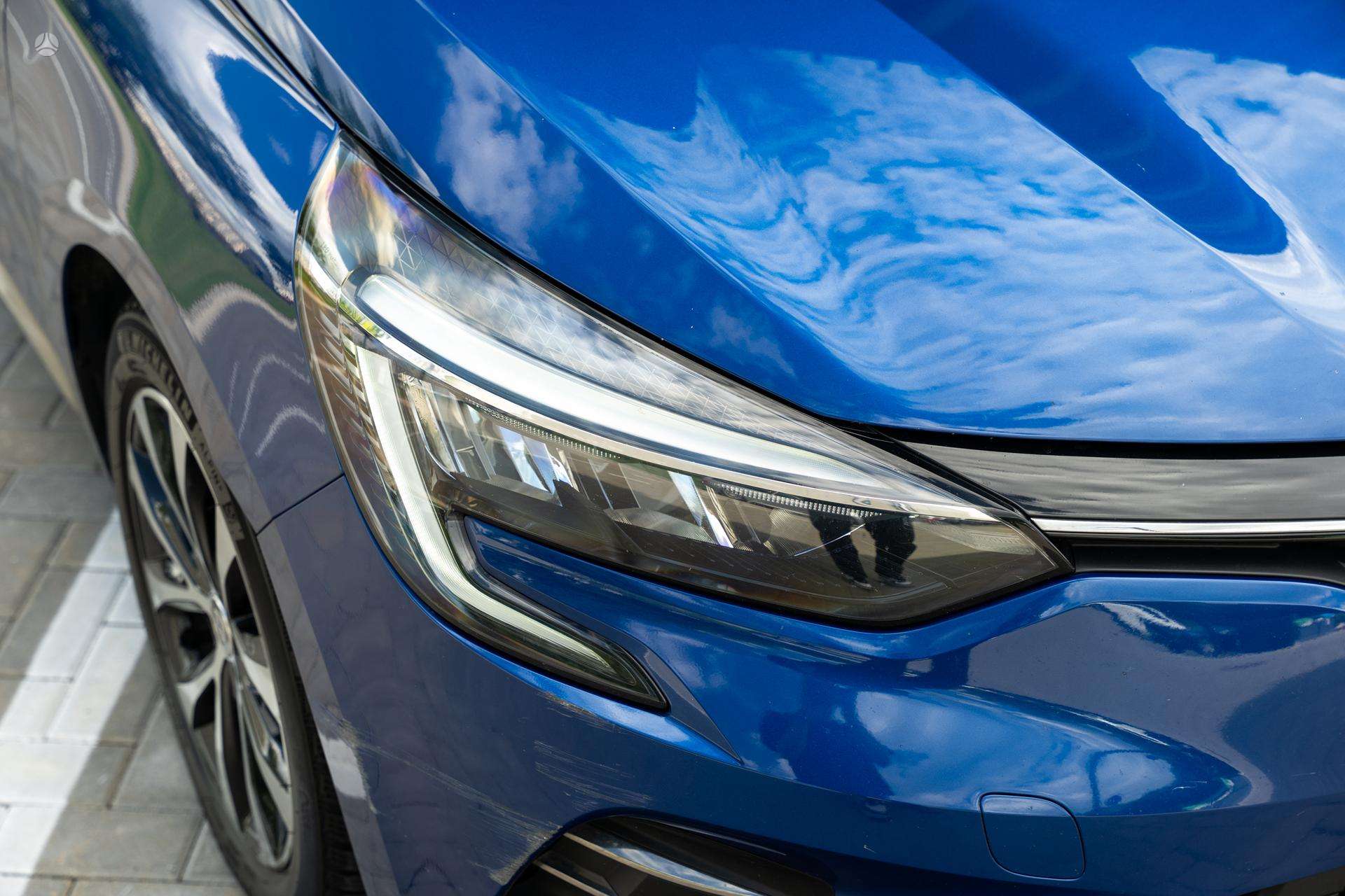 Renault Clio фото 9