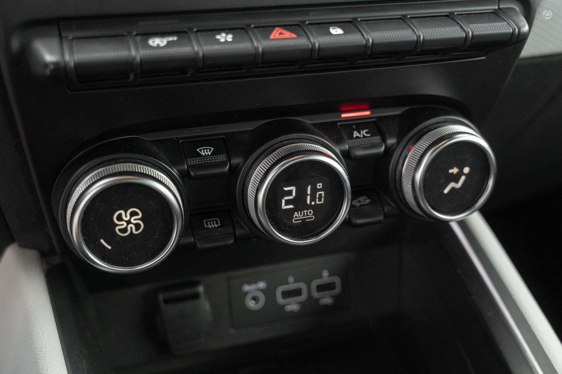 Renault Clio фото 28