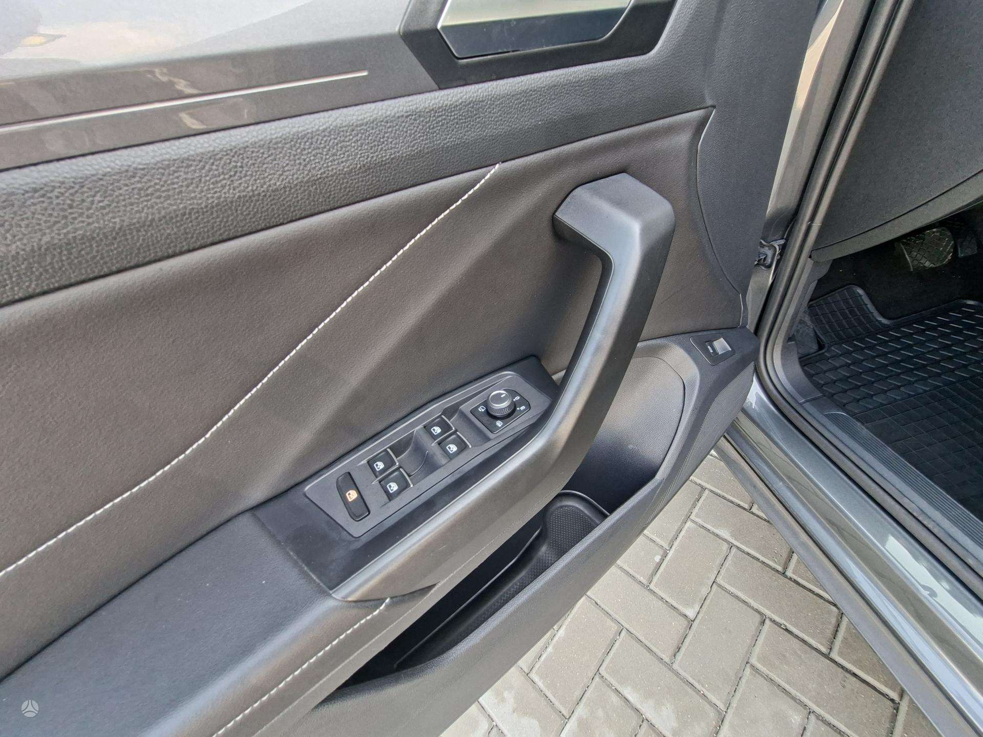 Volkswagen T-Roc фото 17
