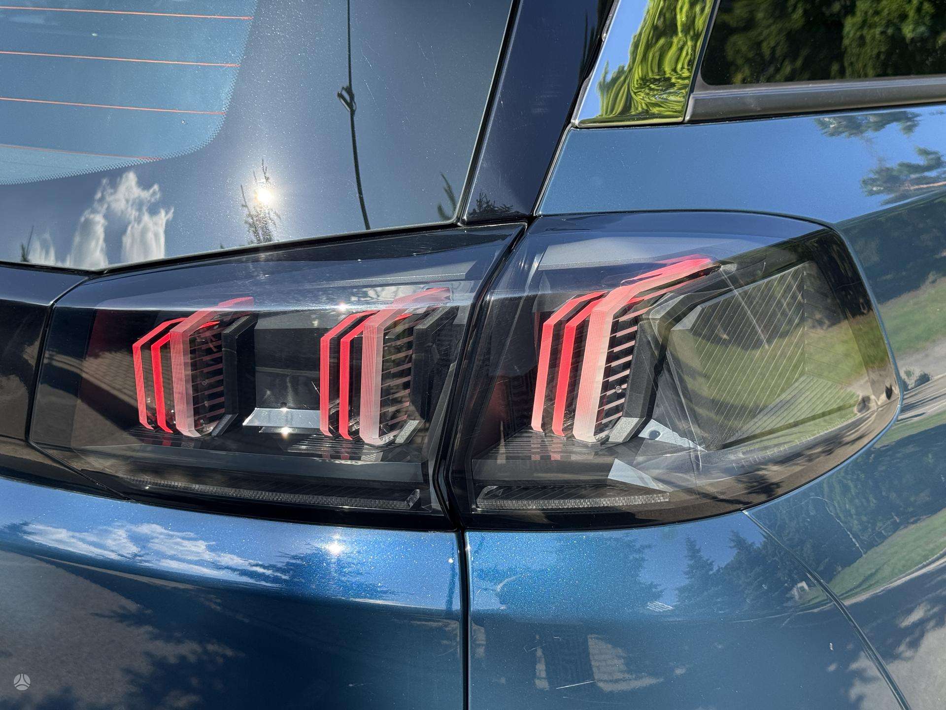 Peugeot 5008 фото 12