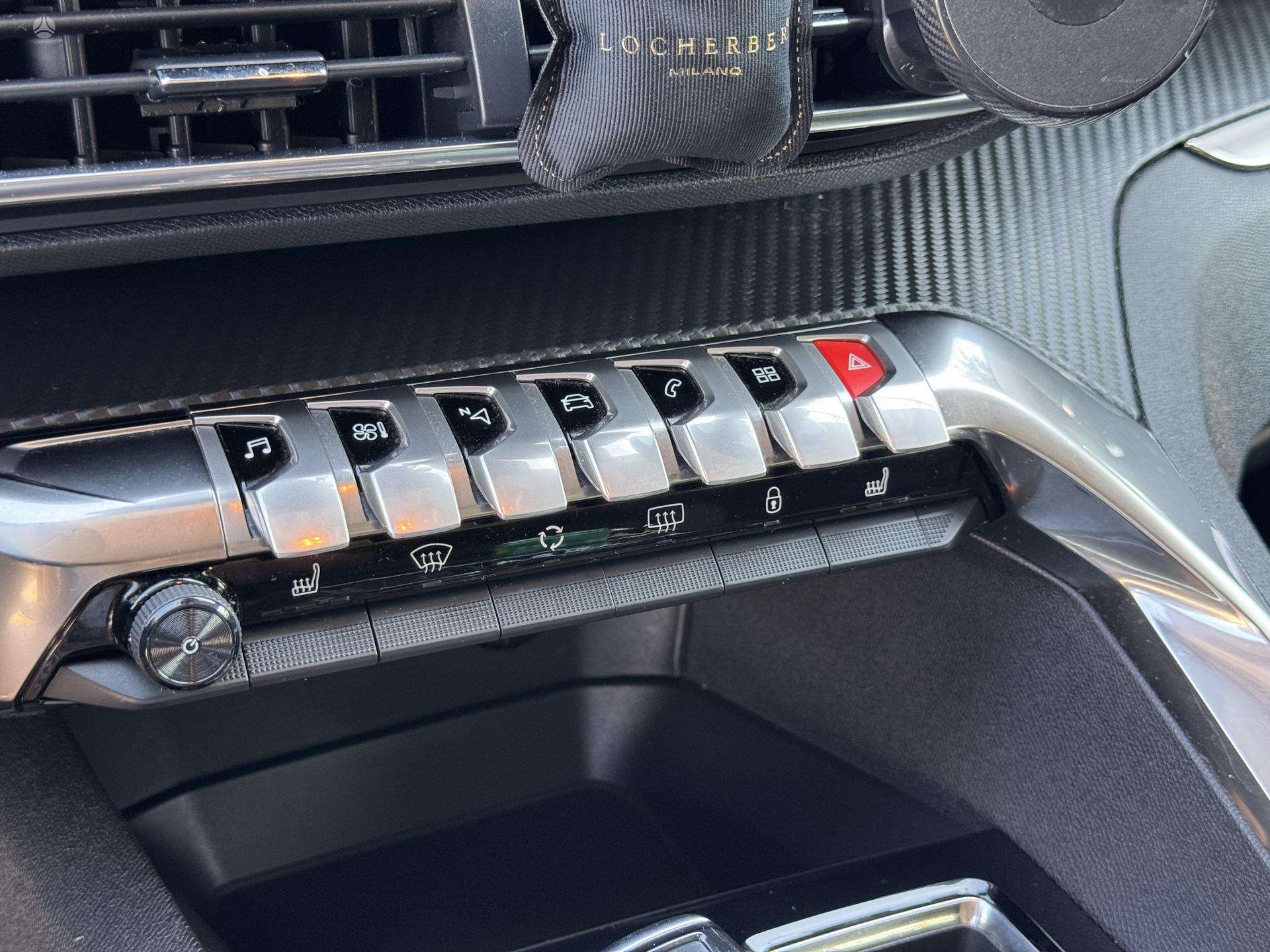 Peugeot 5008 фото 24