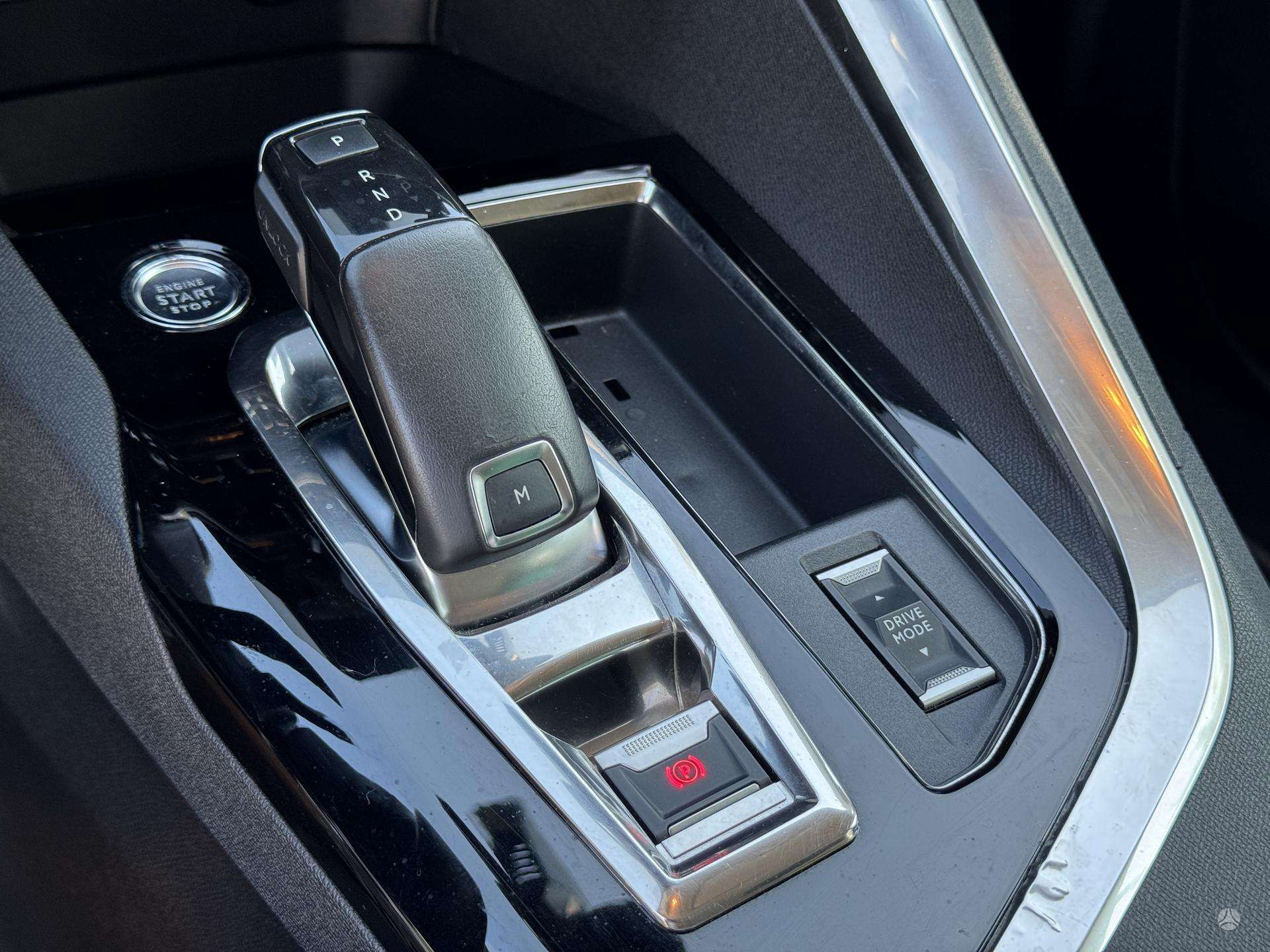 Peugeot 5008 фото 25