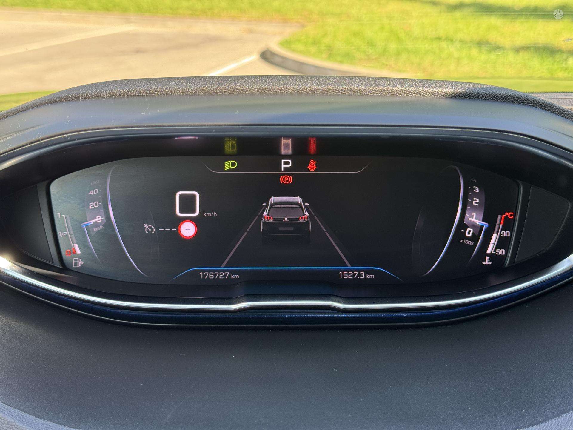 Peugeot 5008 фото 28