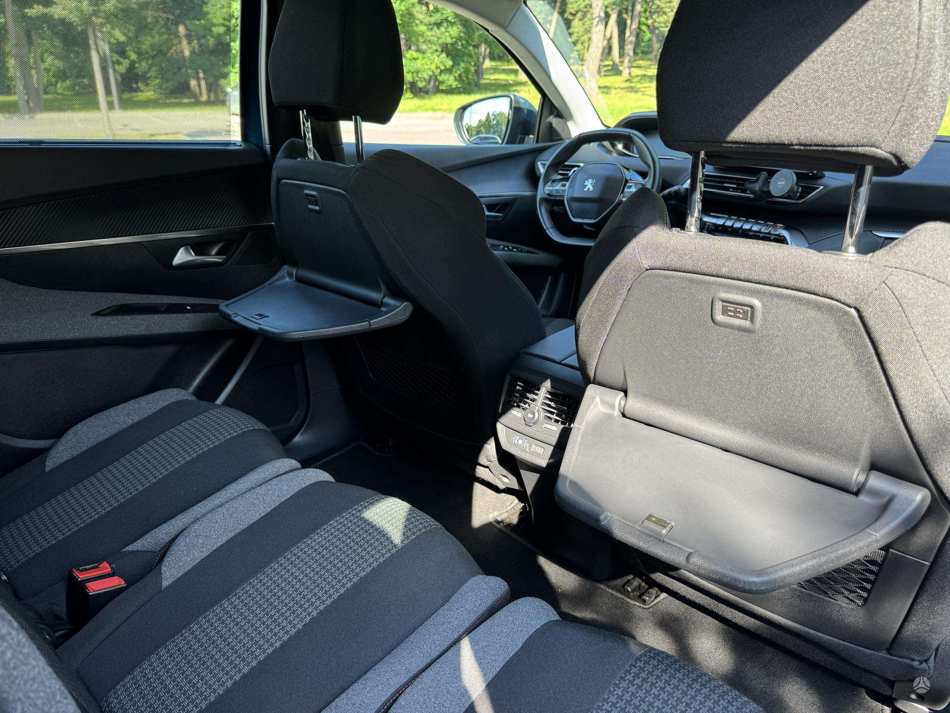 Peugeot 5008 фото 33