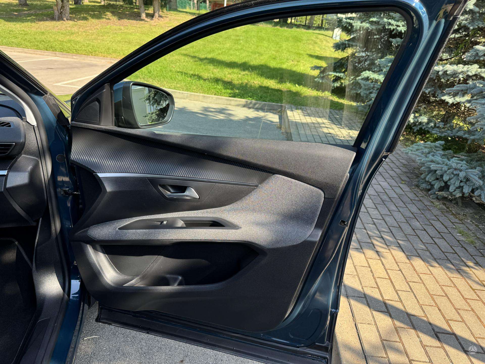 Peugeot 5008 фото 36