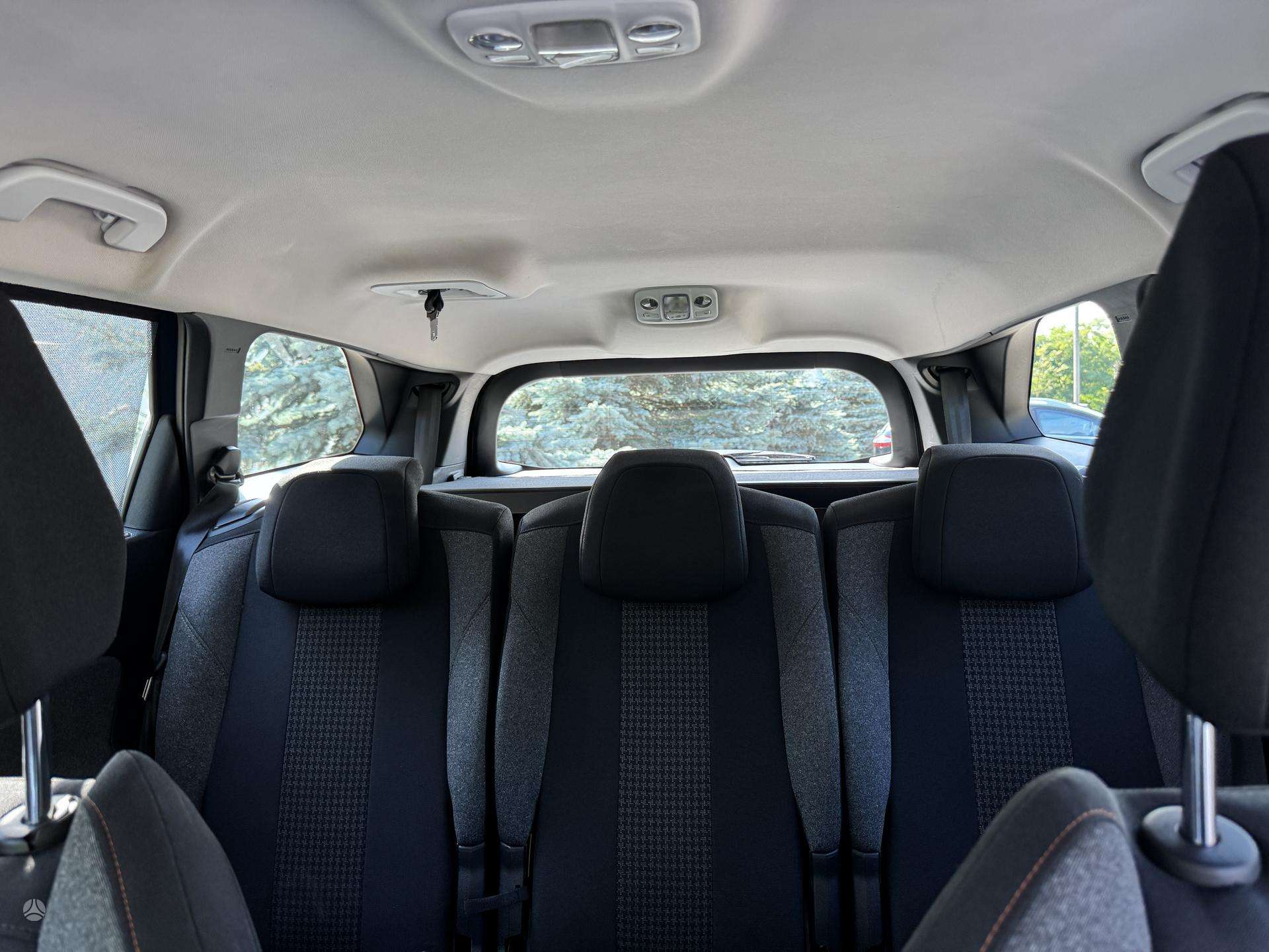 Peugeot 5008 фото 42