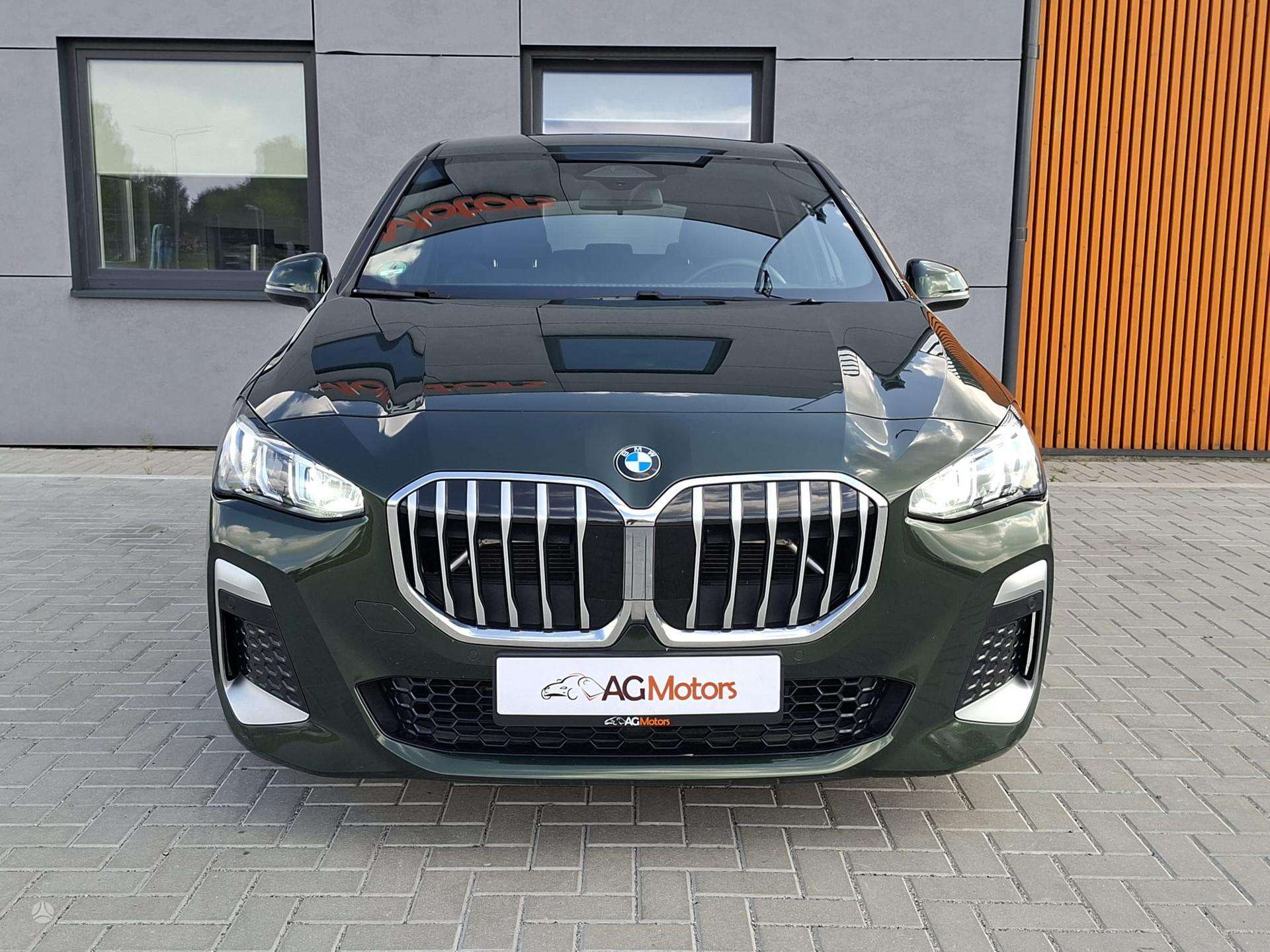 BMW 218 Active Tourer фото 3
