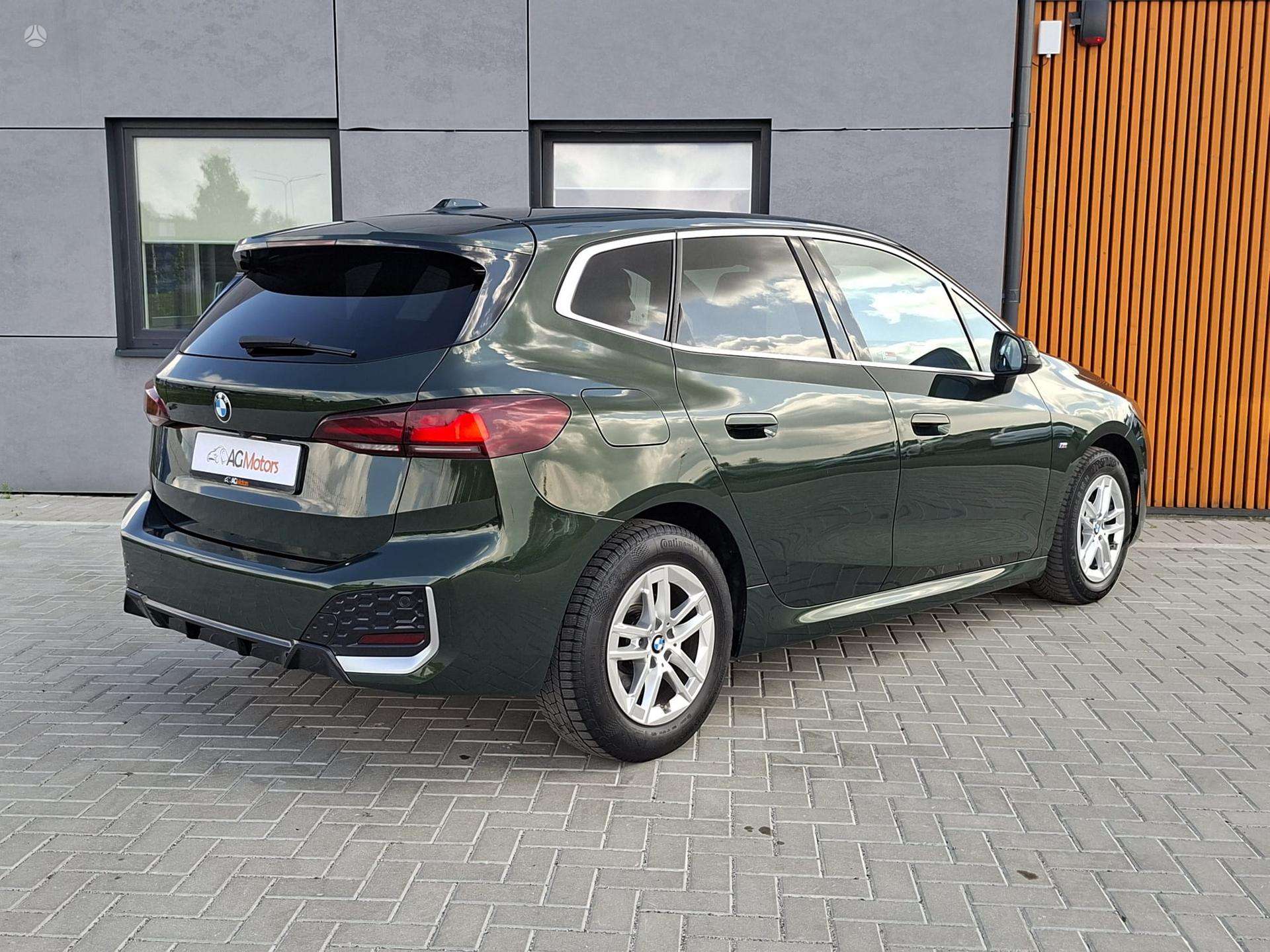 BMW 218 Active Tourer фото 5