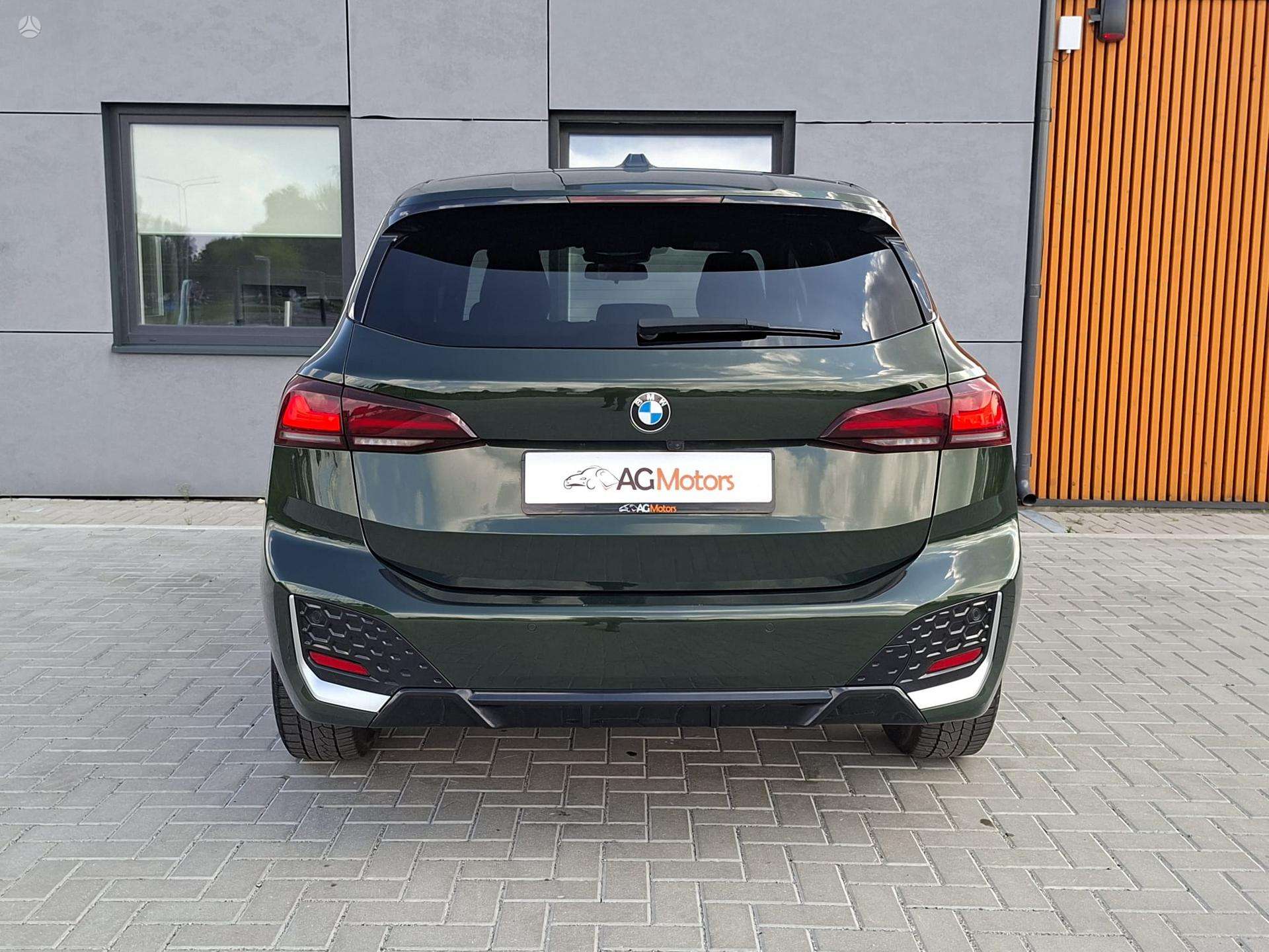 BMW 218 Active Tourer фото 6