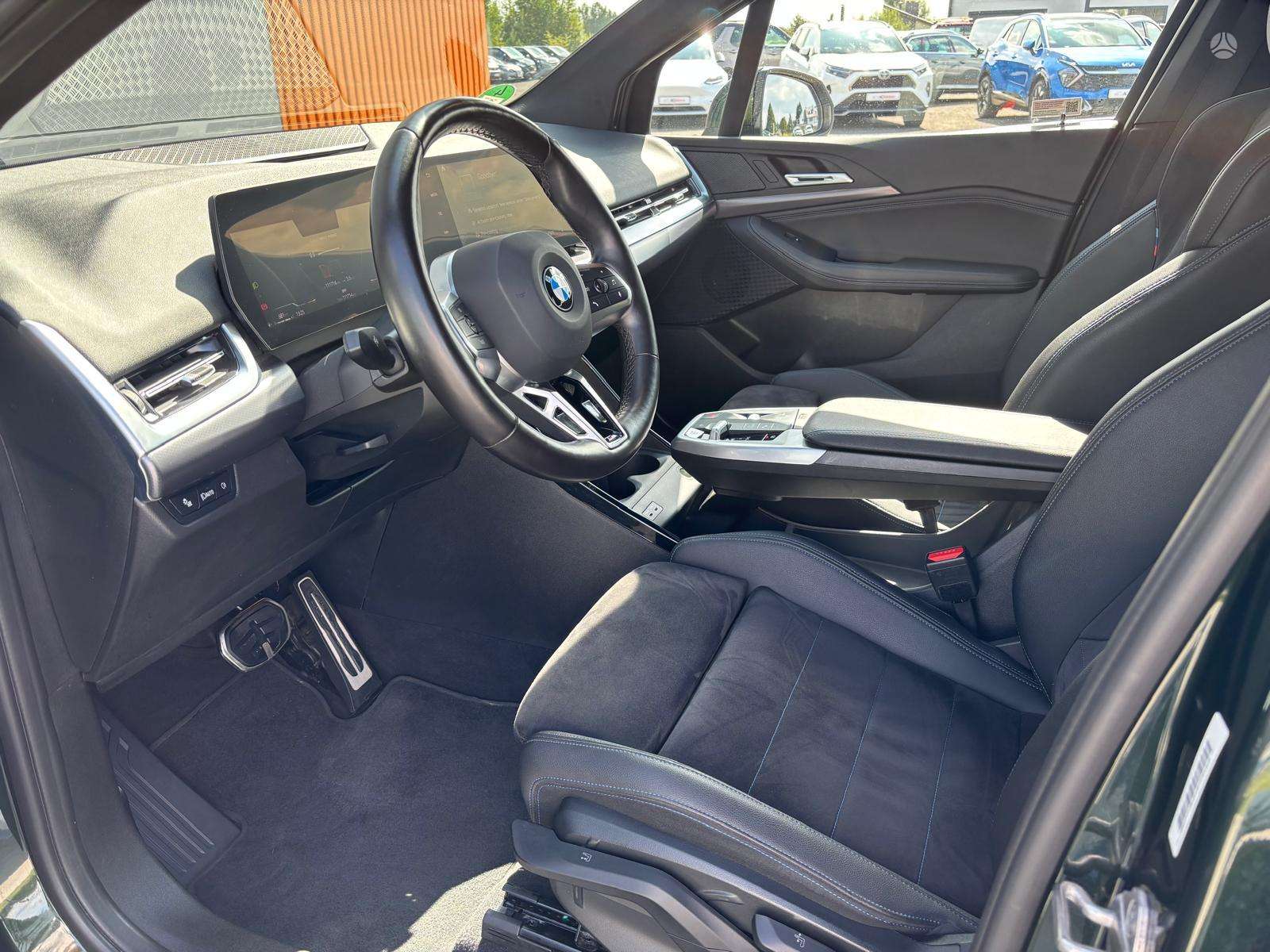 BMW 218 Active Tourer фото 7
