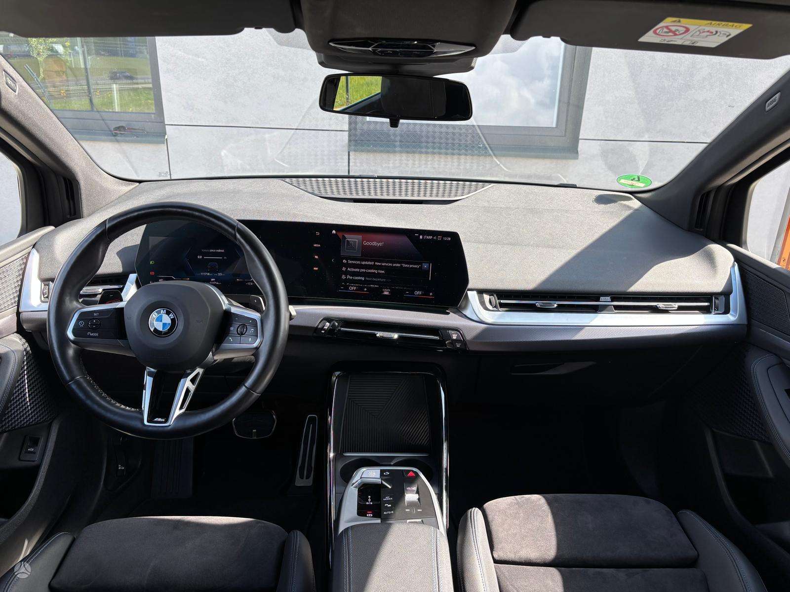 BMW 218 Active Tourer фото 12