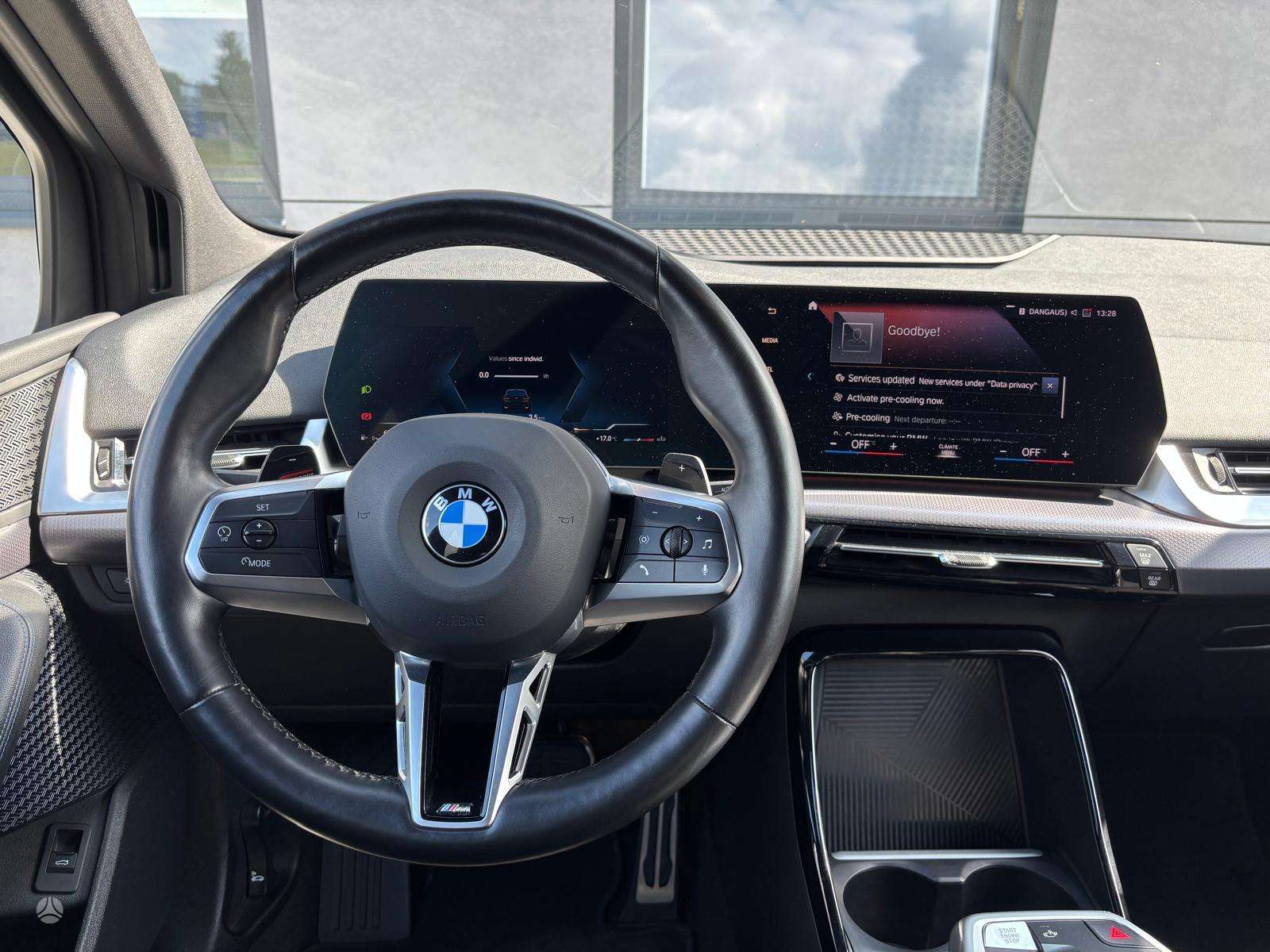 BMW 218 Active Tourer фото 13