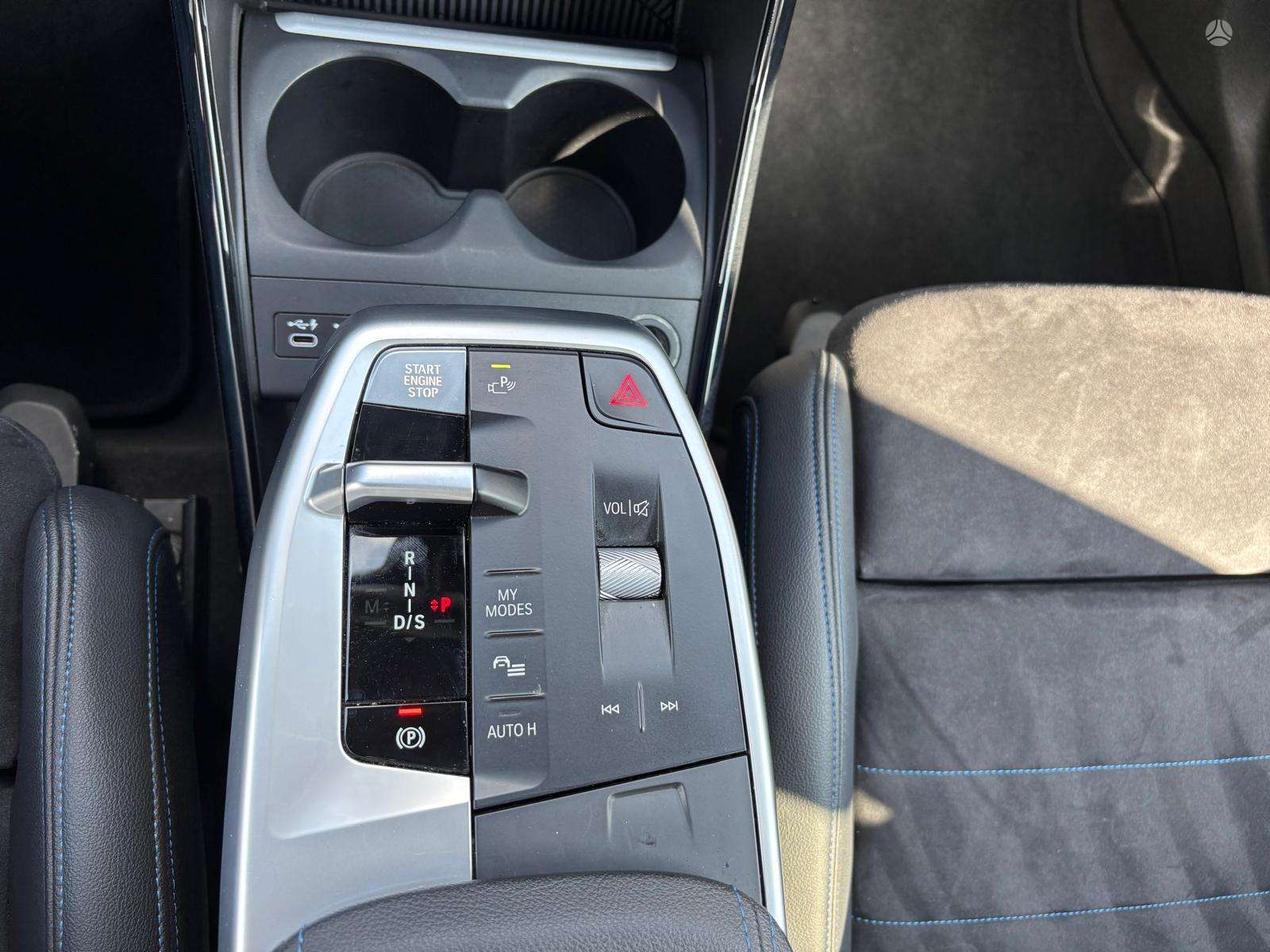 BMW 218 Active Tourer фото 22