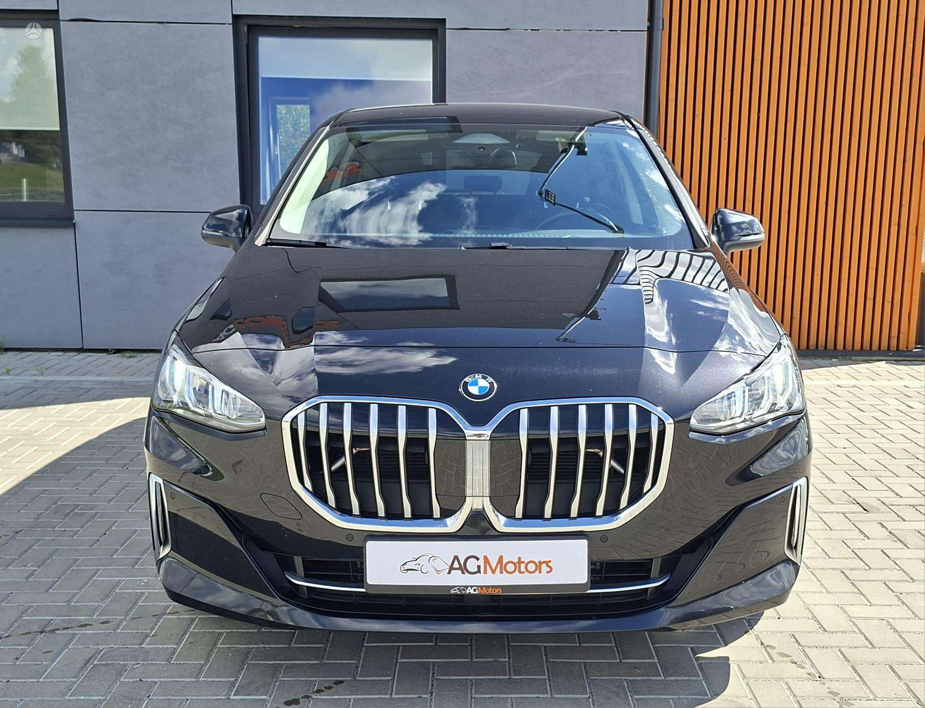 BMW 218 Active Tourer фото 3