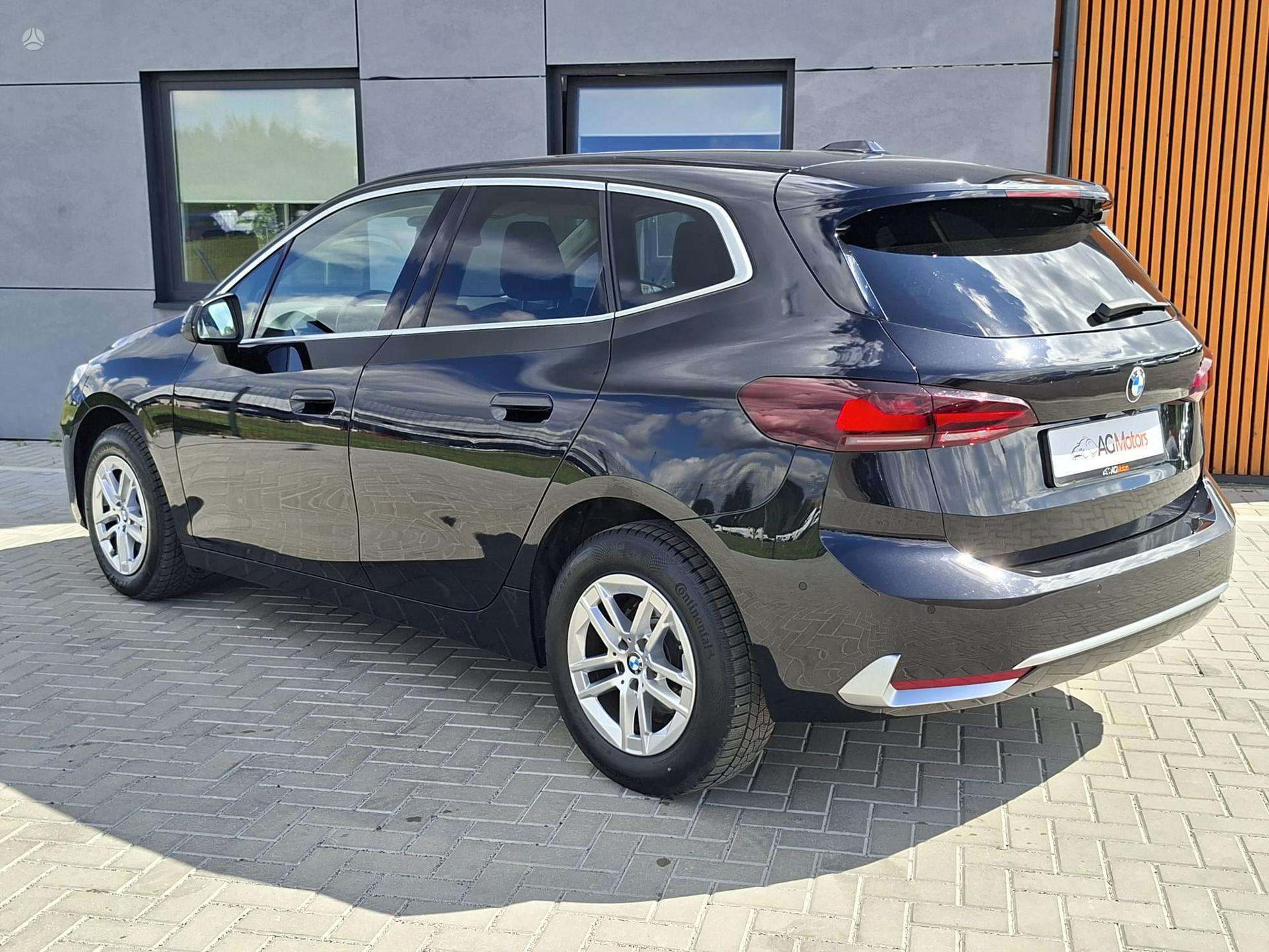 BMW 218 Active Tourer фото 4