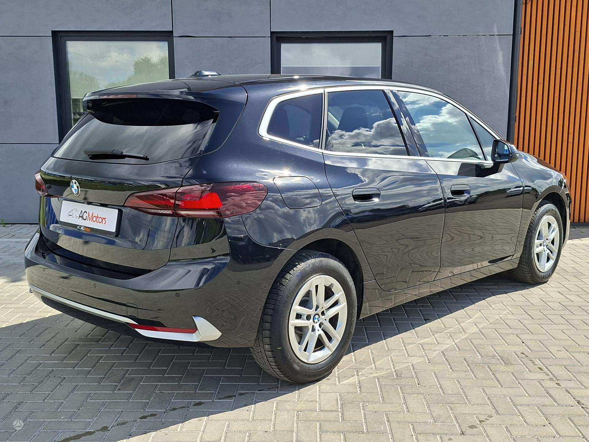 BMW 218 Active Tourer фото 5