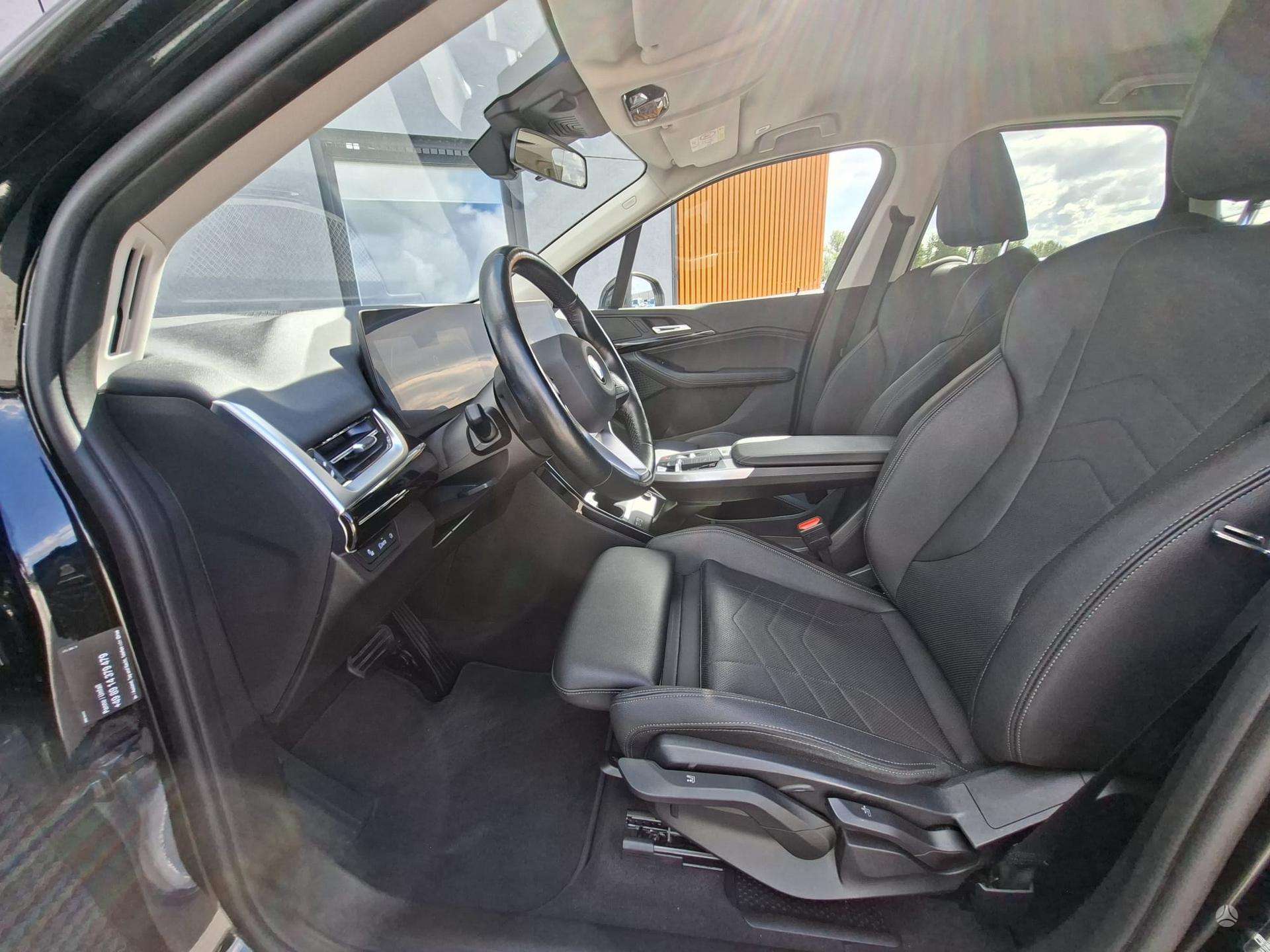BMW 218 Active Tourer фото 6