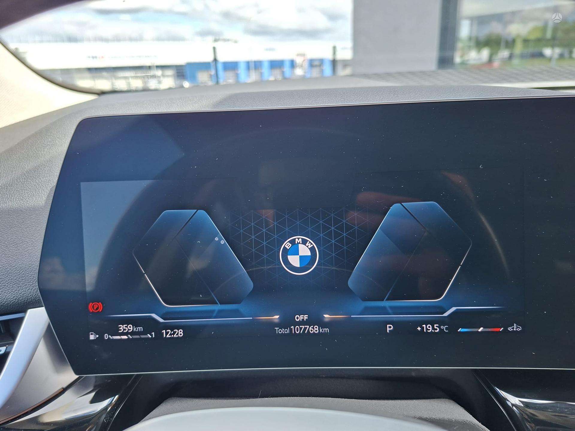 BMW 218 Active Tourer фото 11
