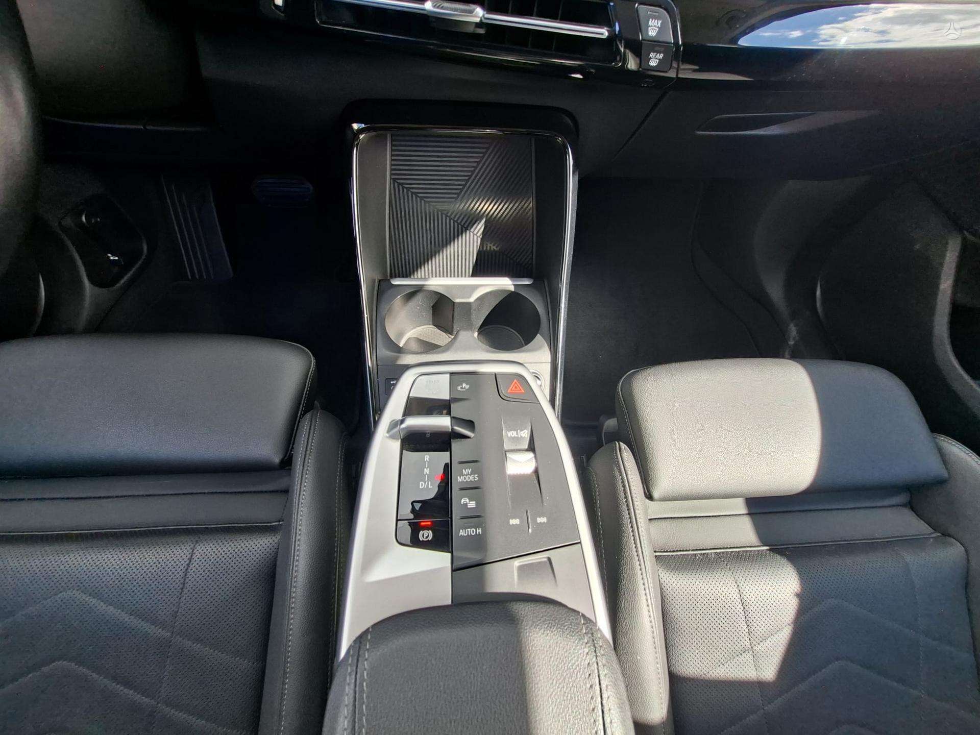 BMW 218 Active Tourer фото 17