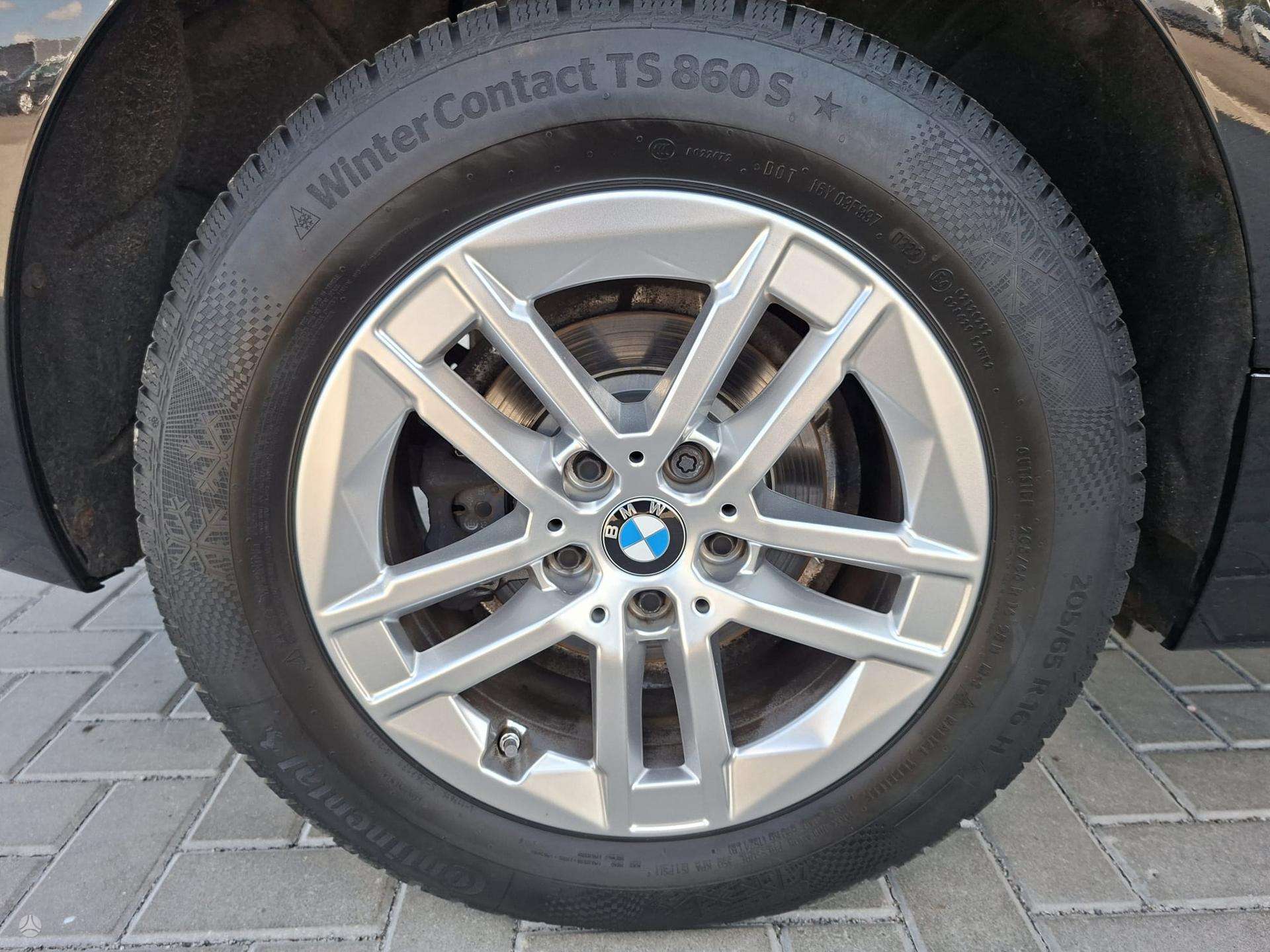 BMW 218 Active Tourer фото 21