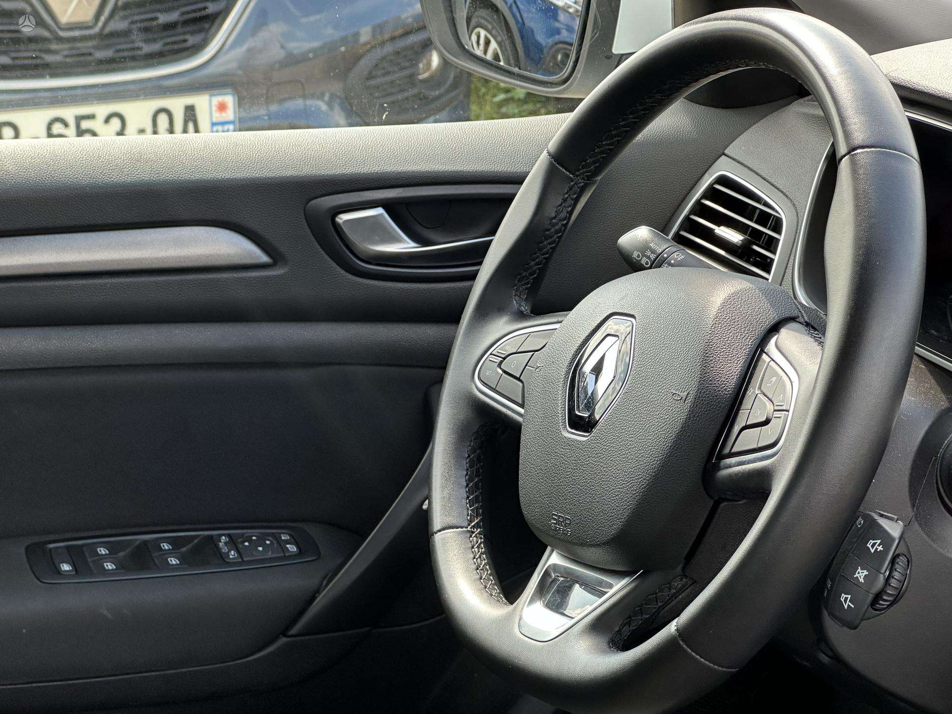 Renault Megane фото 16