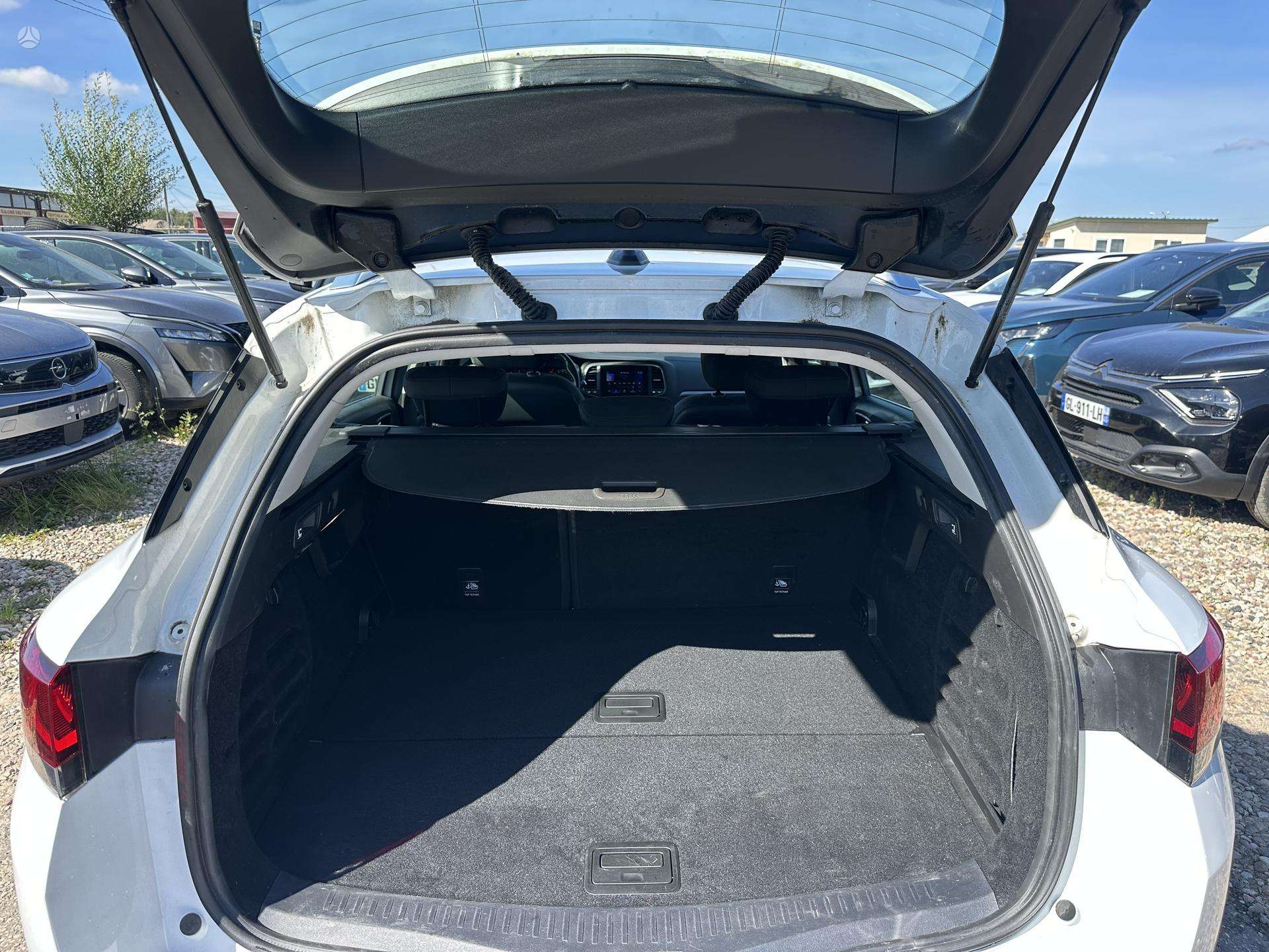 Renault Megane фото 8