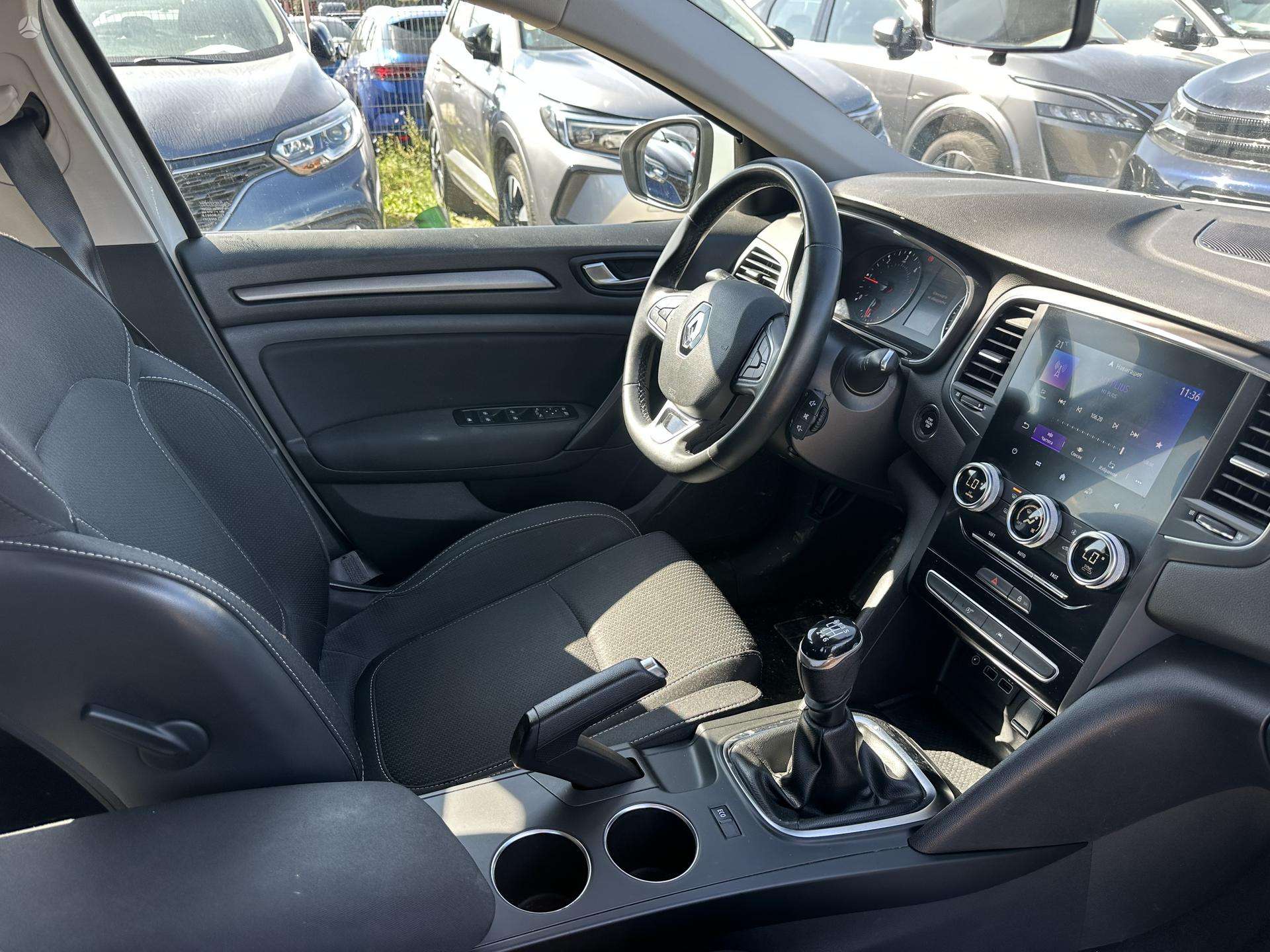 Renault Megane фото 10
