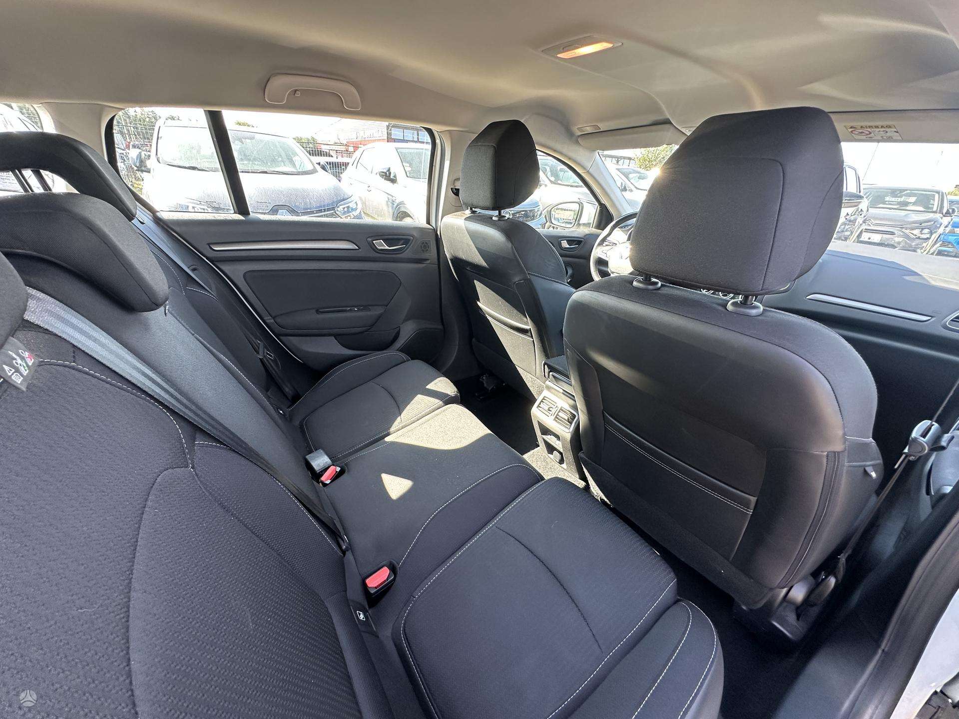 Renault Megane фото 16