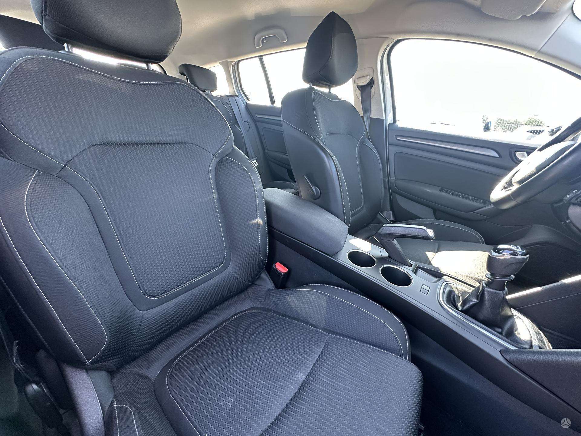 Renault Megane фото 17