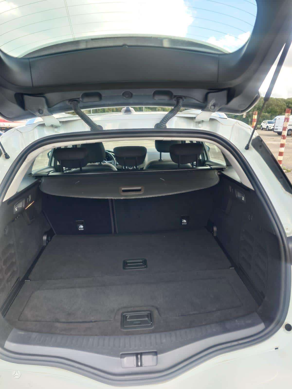 Renault Megane фото 10