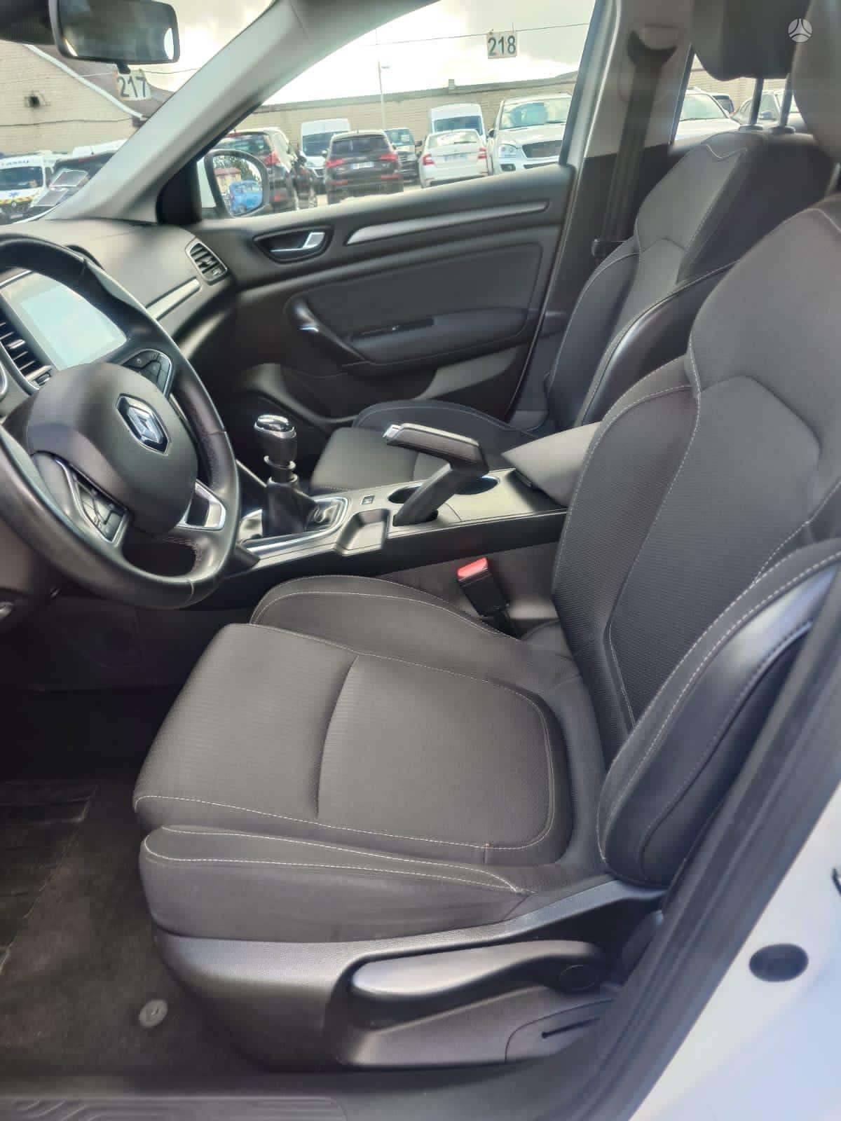 Renault Megane фото 11