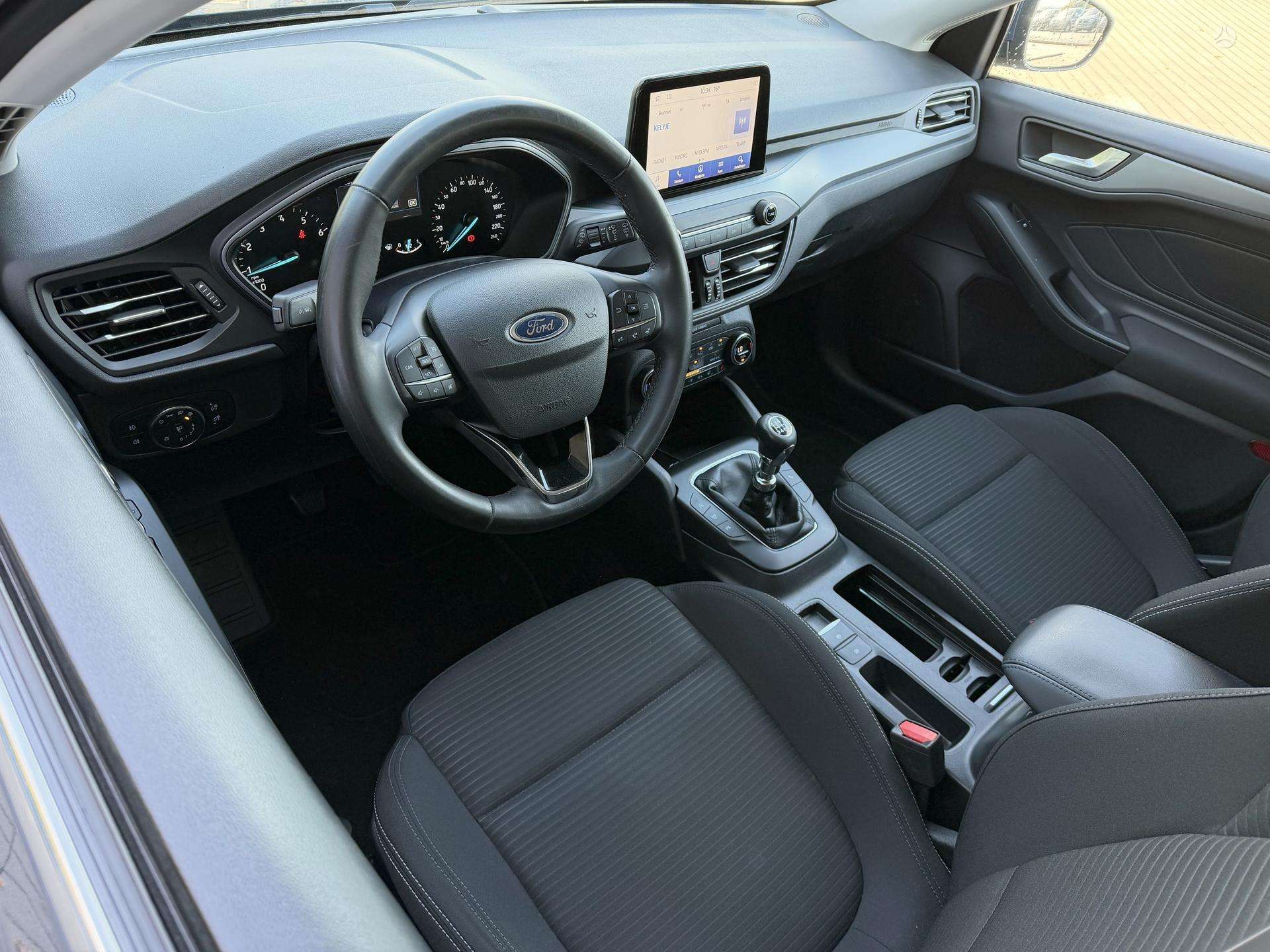 Ford Focus фото 6