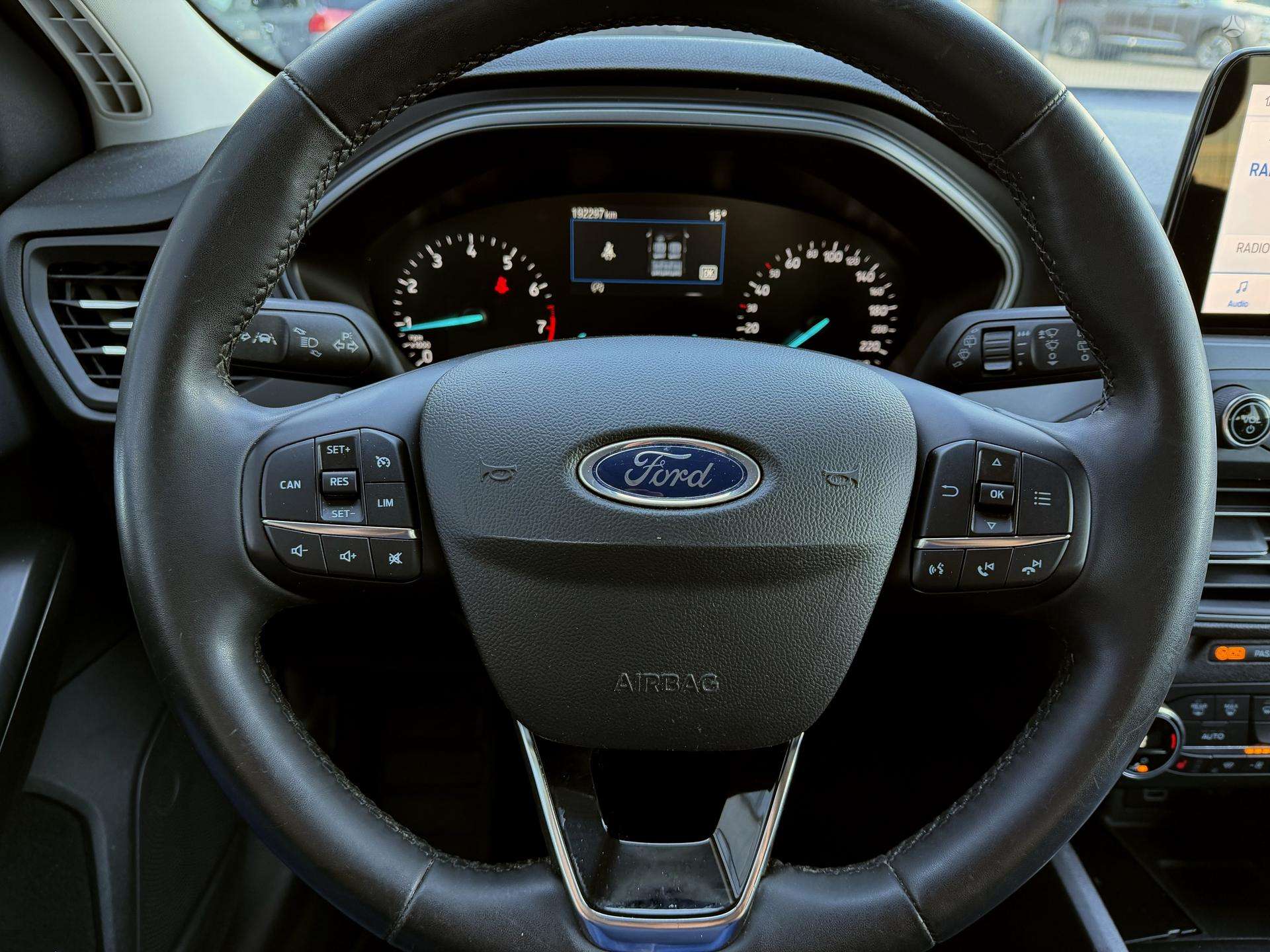 Ford Focus фото 7