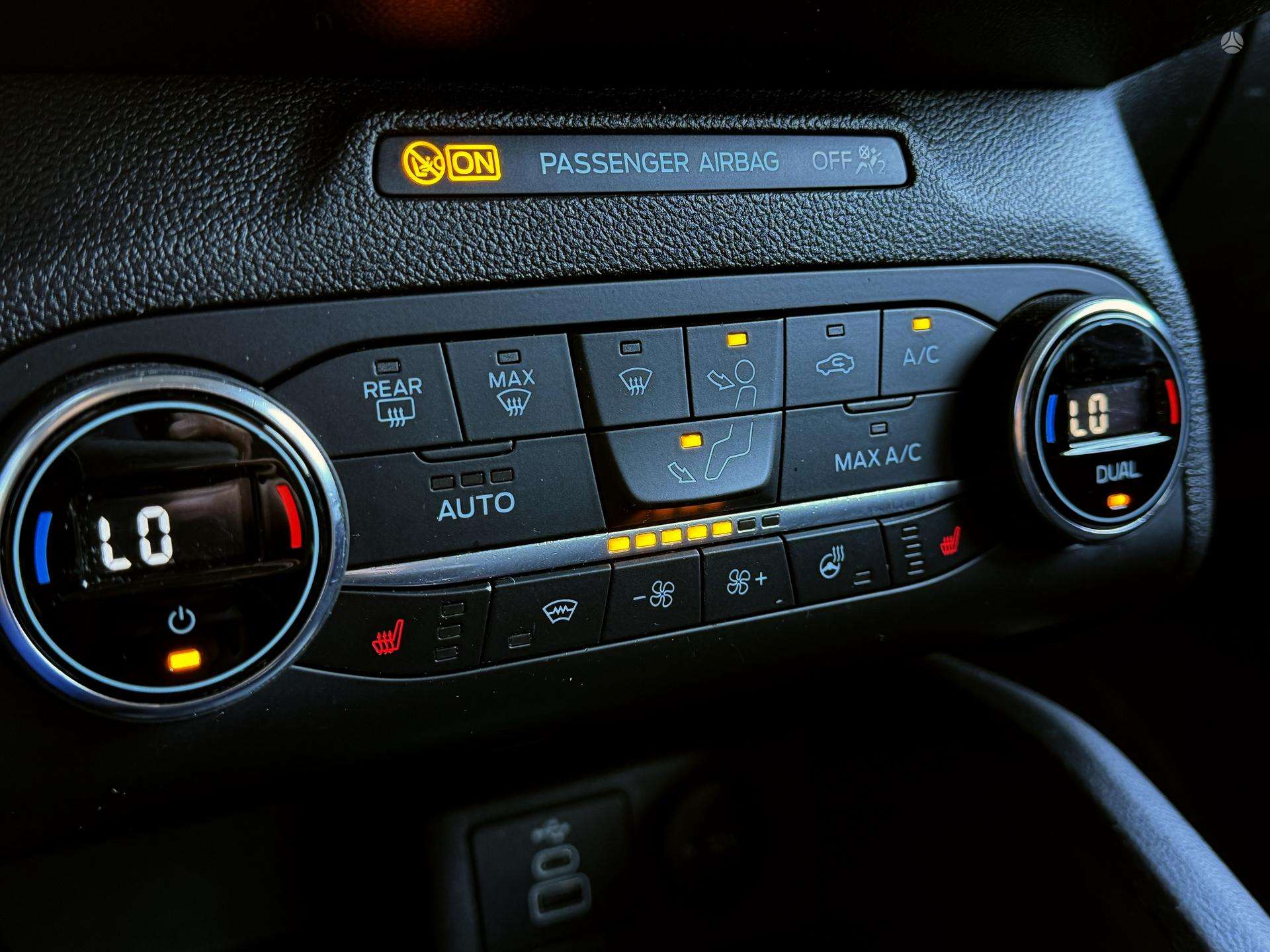 Ford Focus фото 10