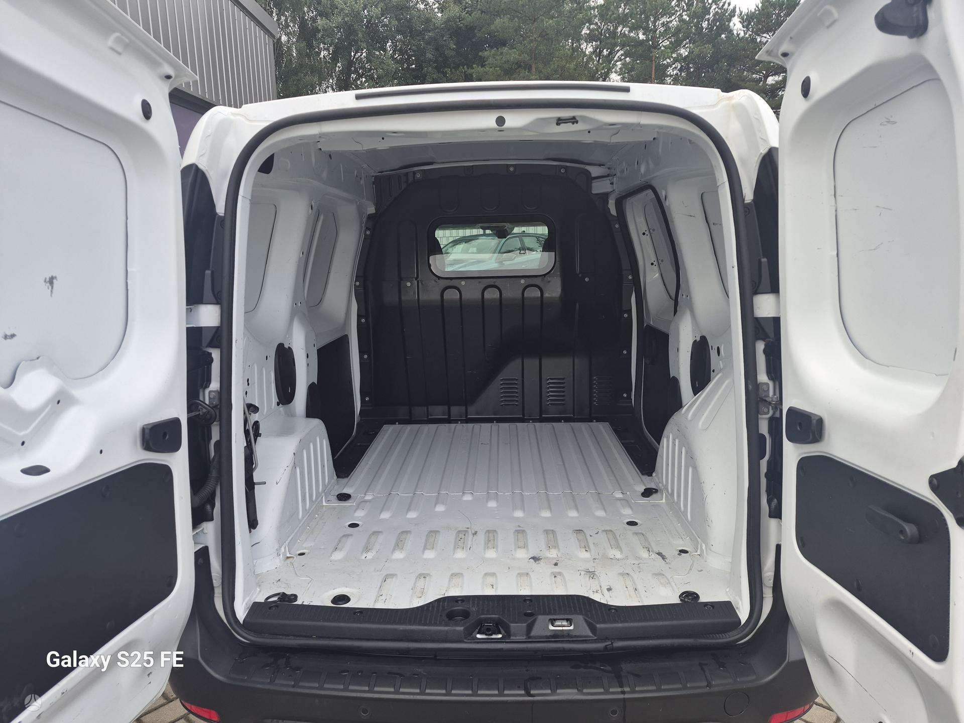 Renault Express фото 9