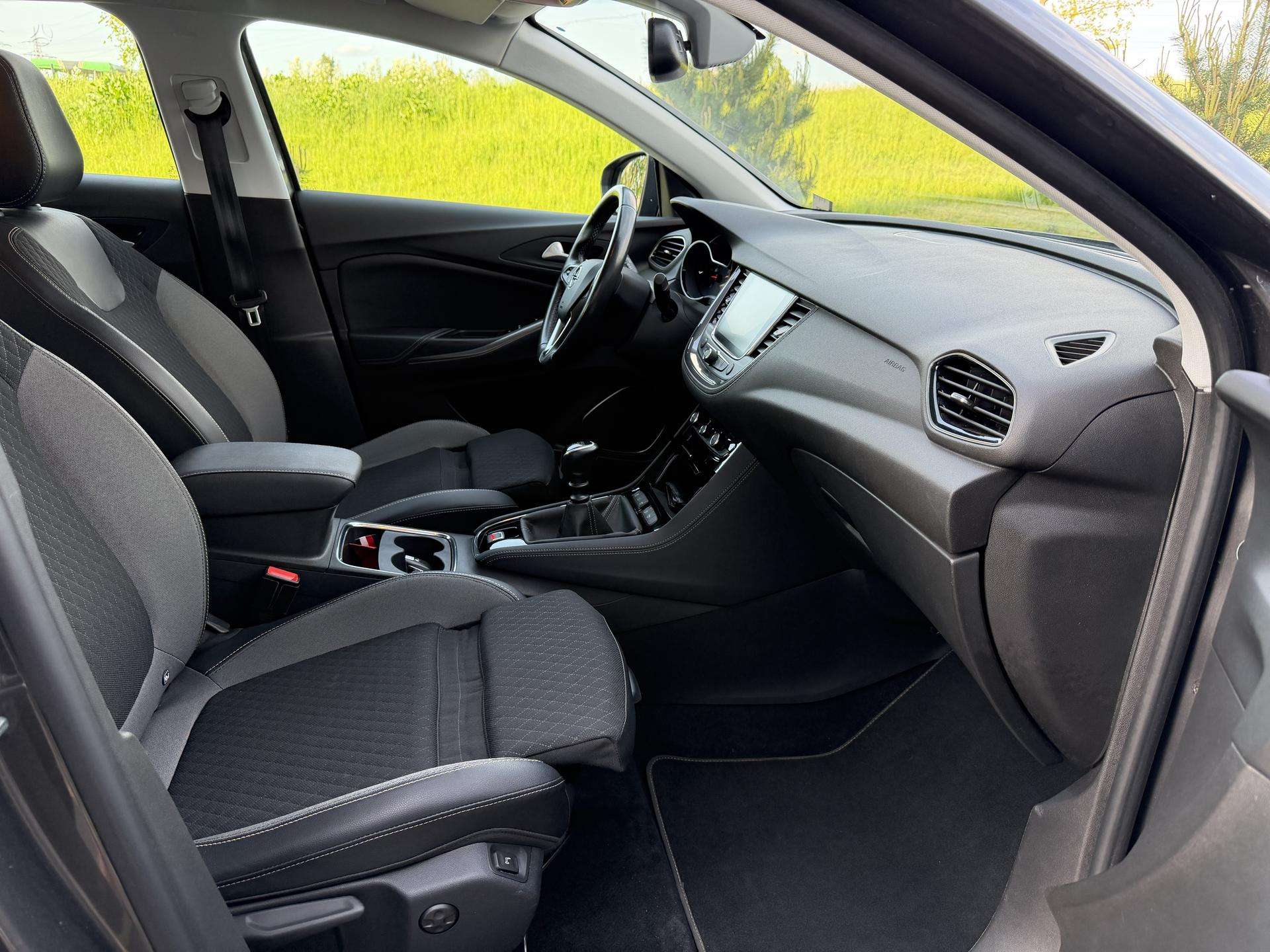 Opel Grandland X фото 18