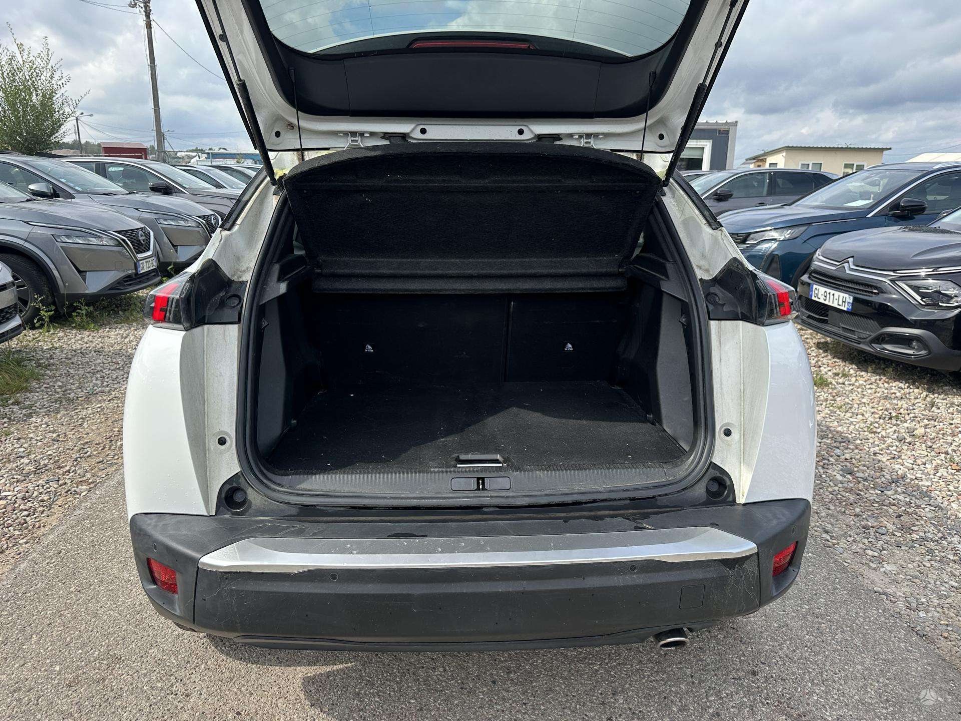 Peugeot 2008 фото 6