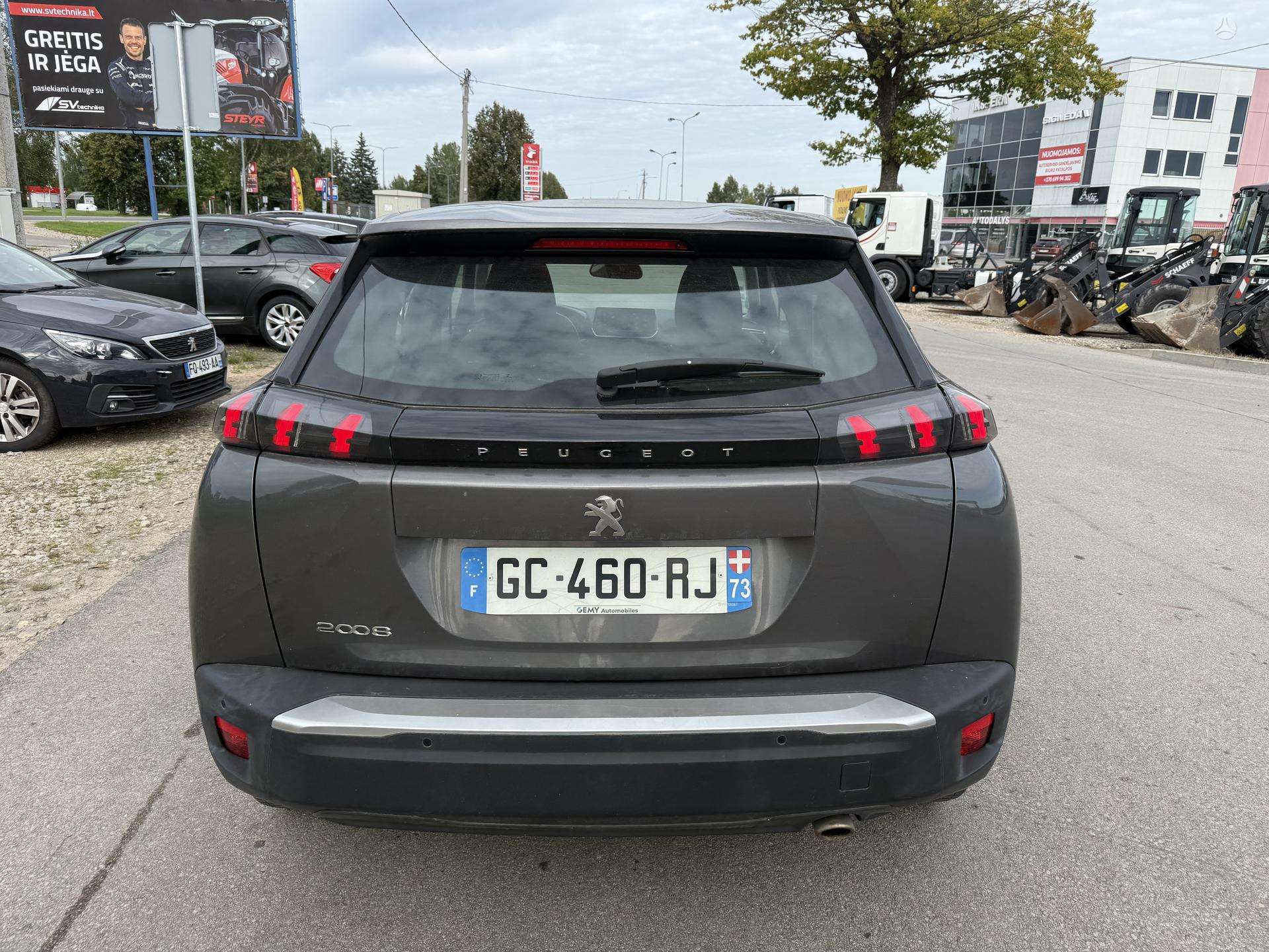 Peugeot 2008 фото 6