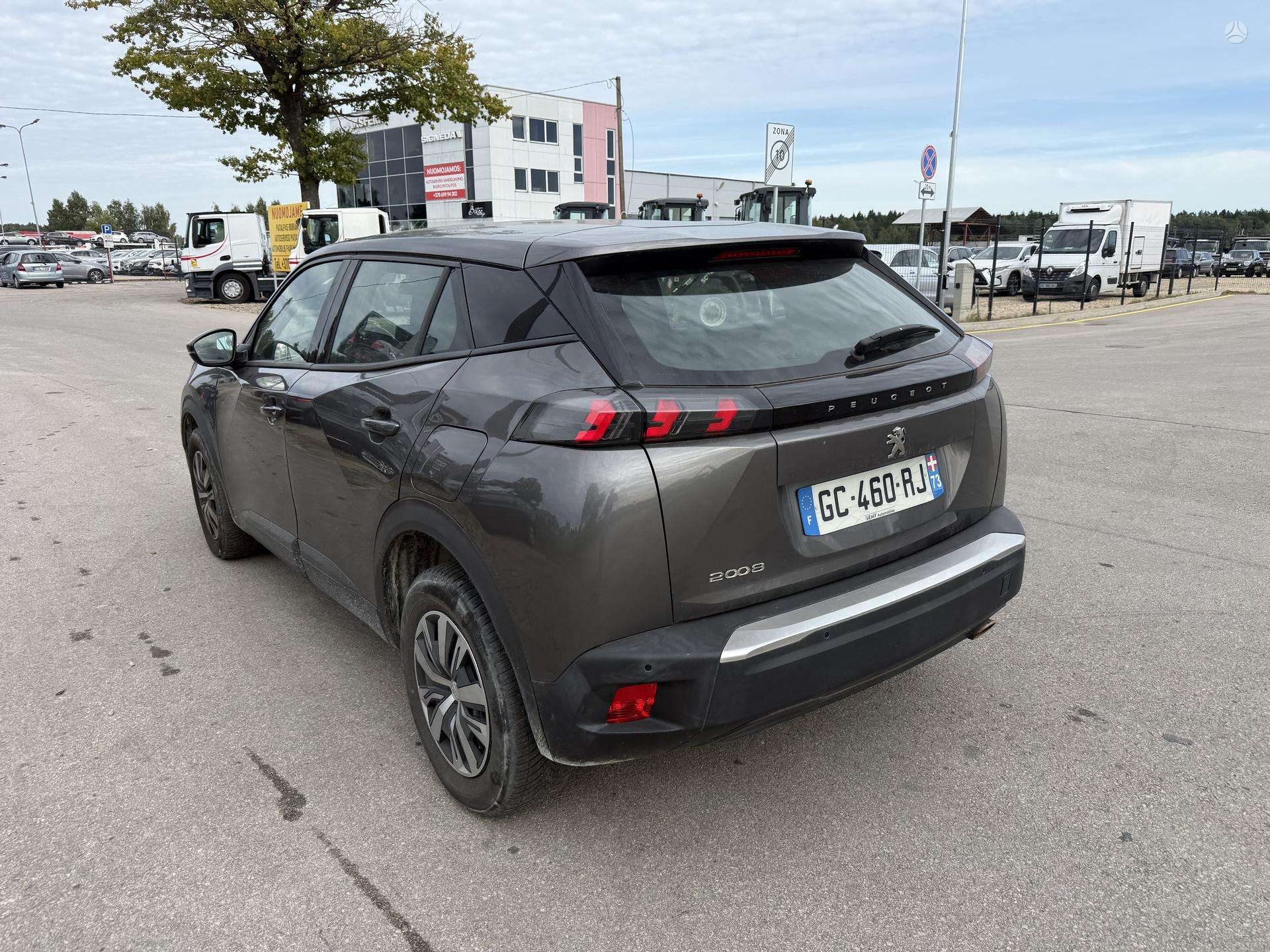 Peugeot 2008 фото 7