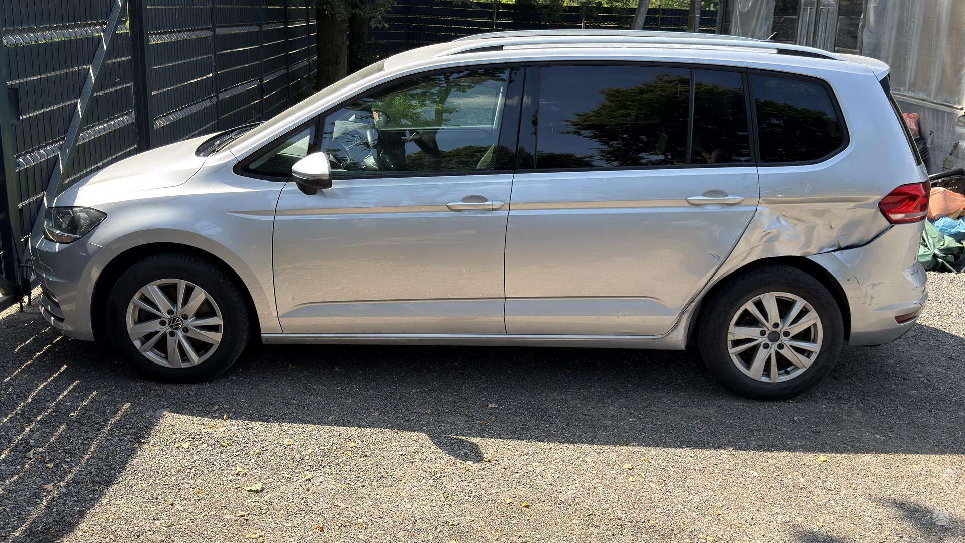 Volkswagen Touran фото 16