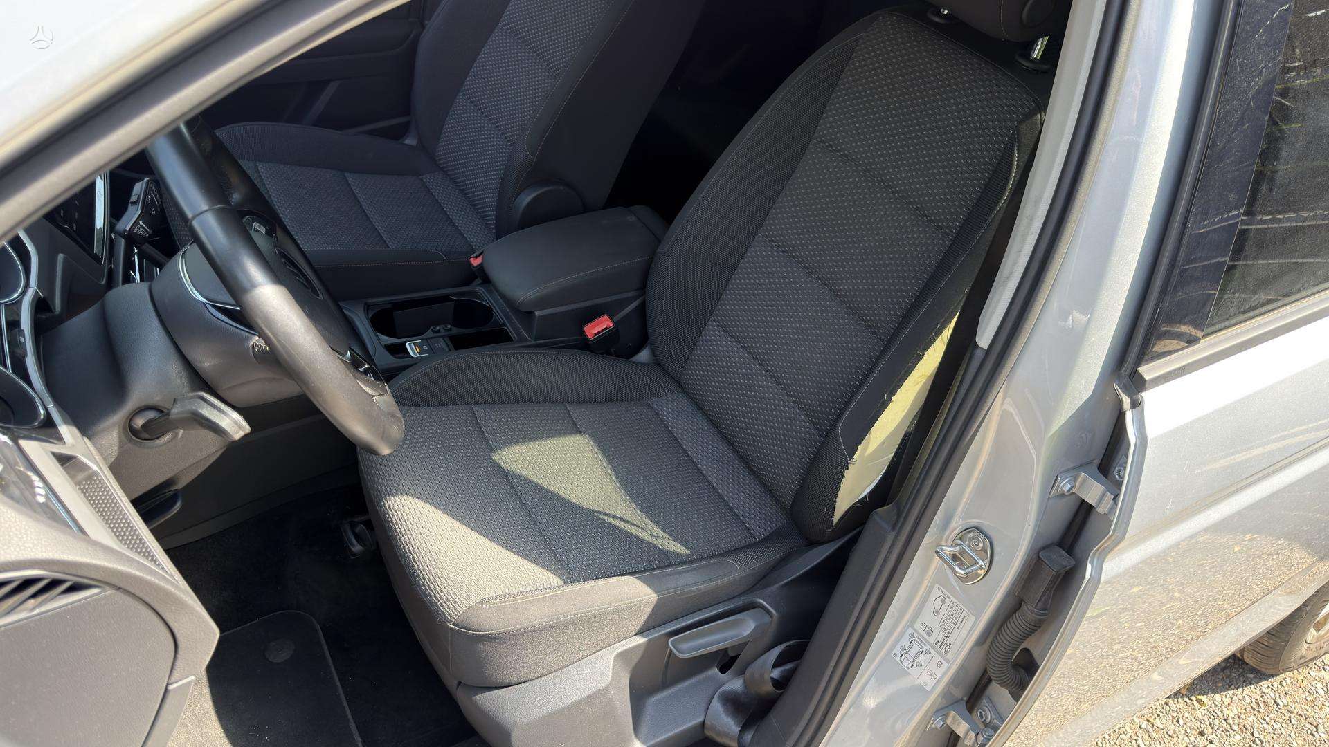 Volkswagen Touran фото 17