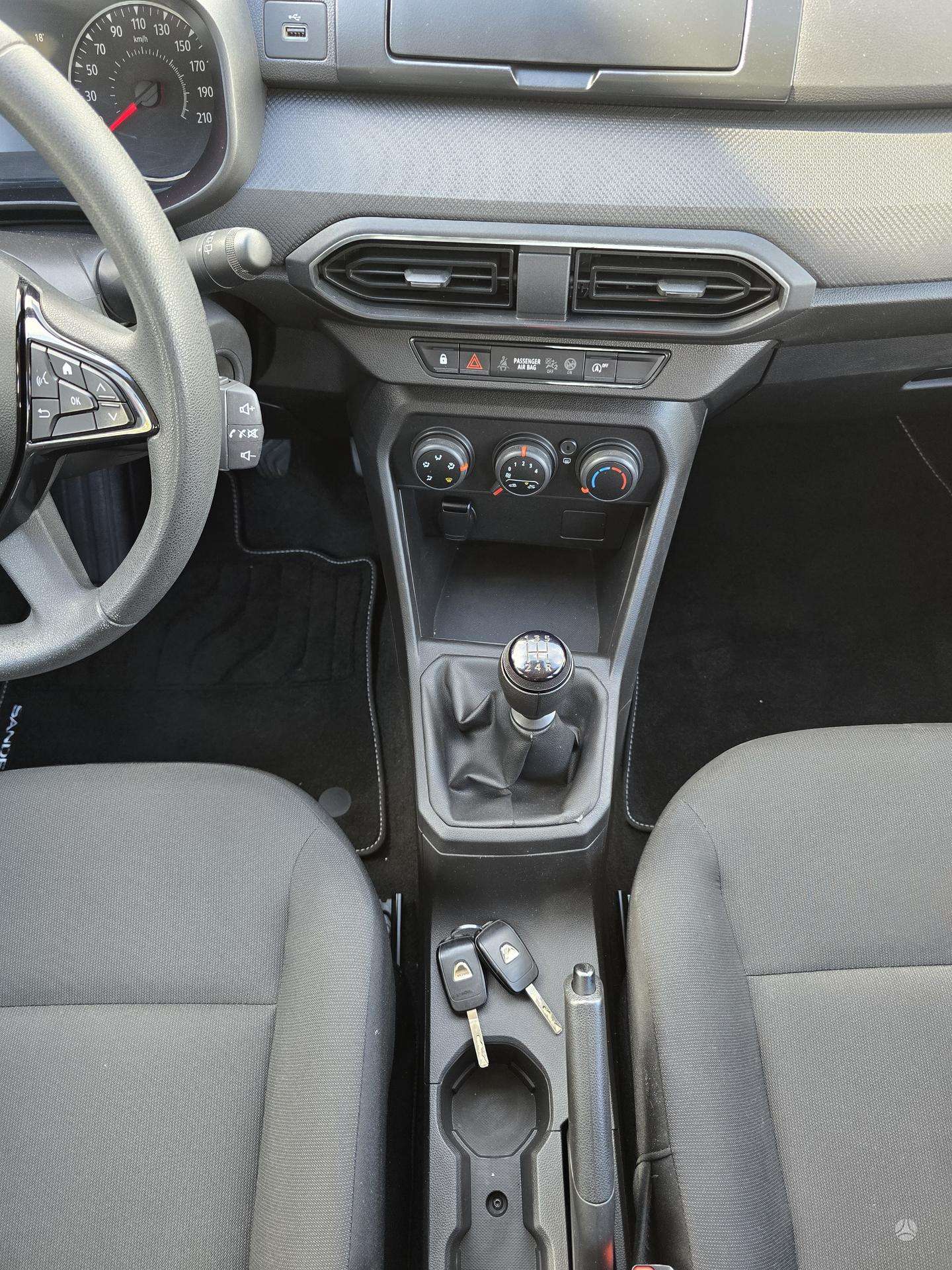 Dacia Sandero фото 16
