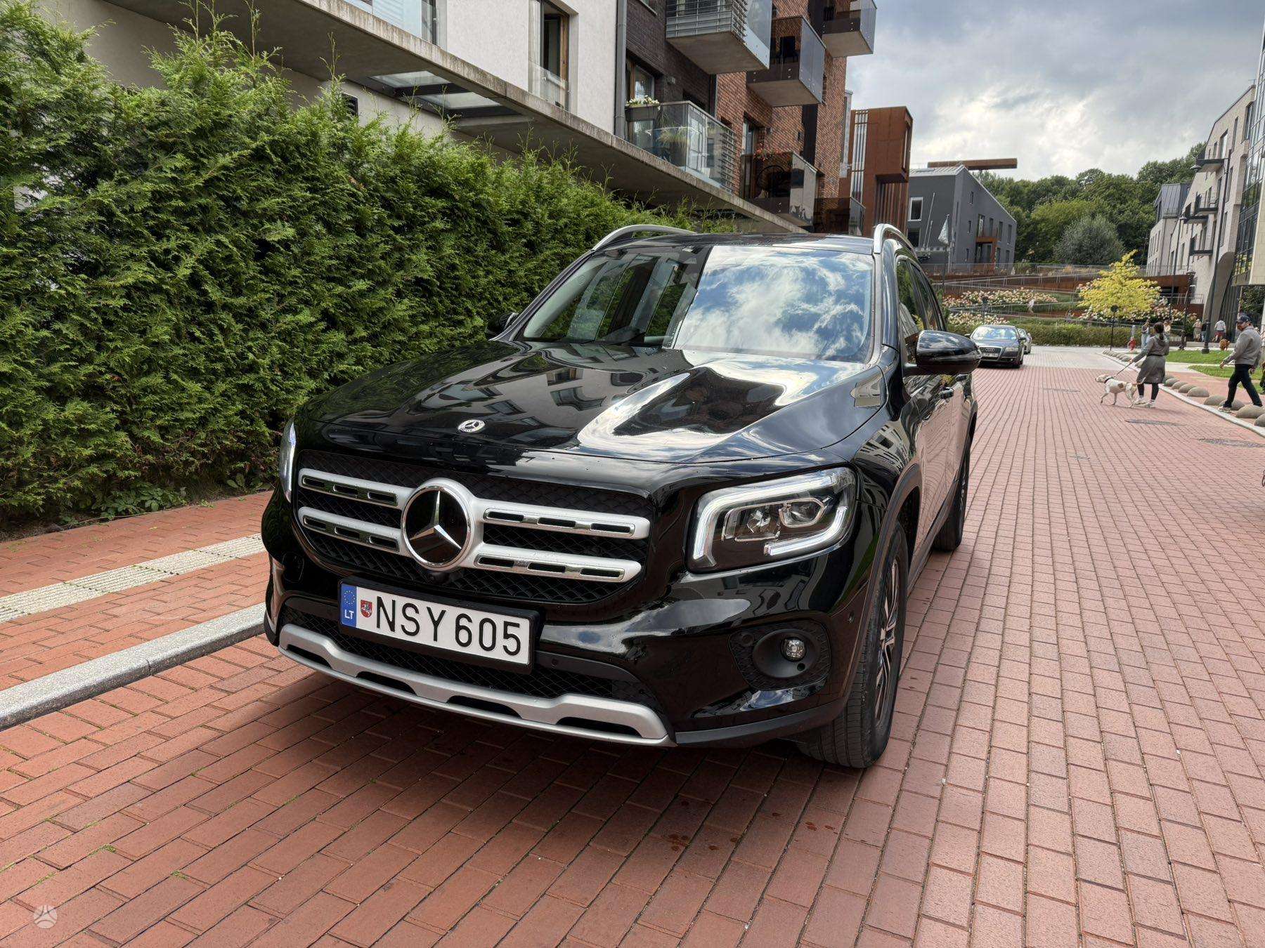 Mercedes-Benz GLB180