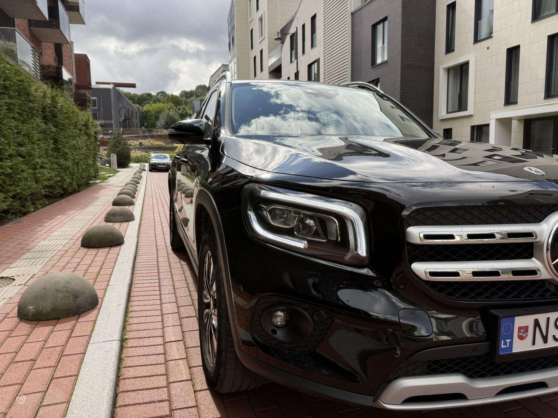 Mercedes-Benz GLB180 фото 9