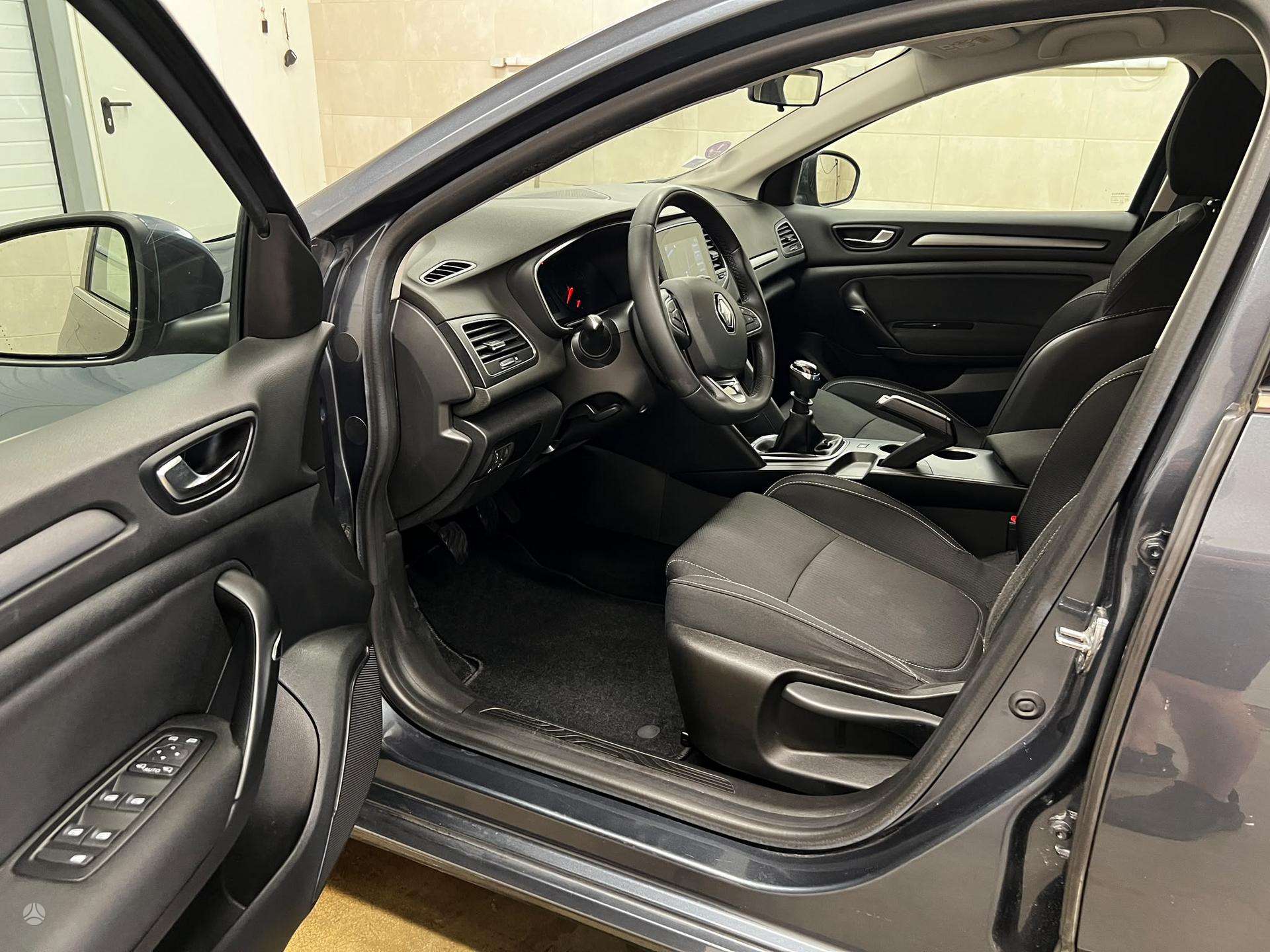 Renault Megane фото 6