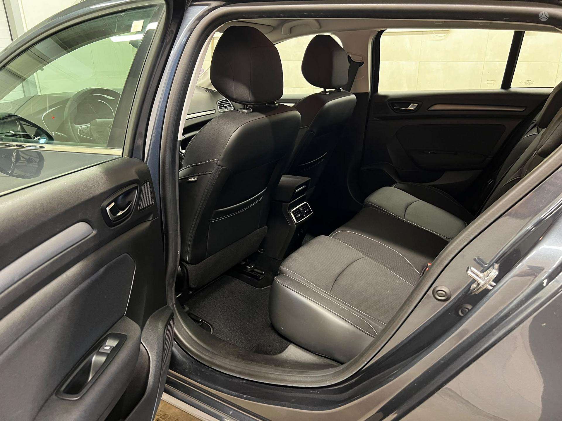 Renault Megane фото 8