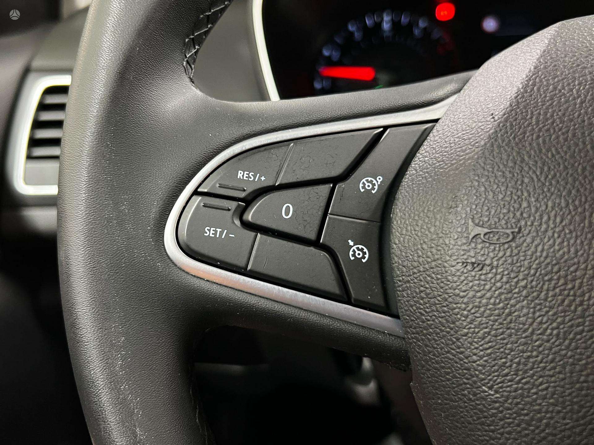 Renault Megane фото 13
