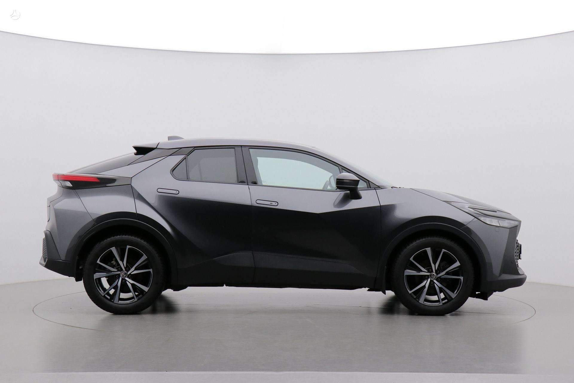 Toyota C-HR фото 17